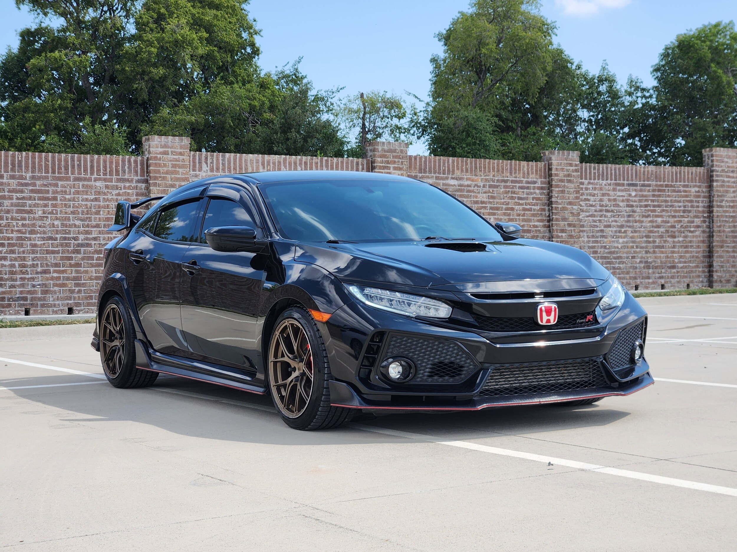 2017 Honda Civic Type R Touring photo 2