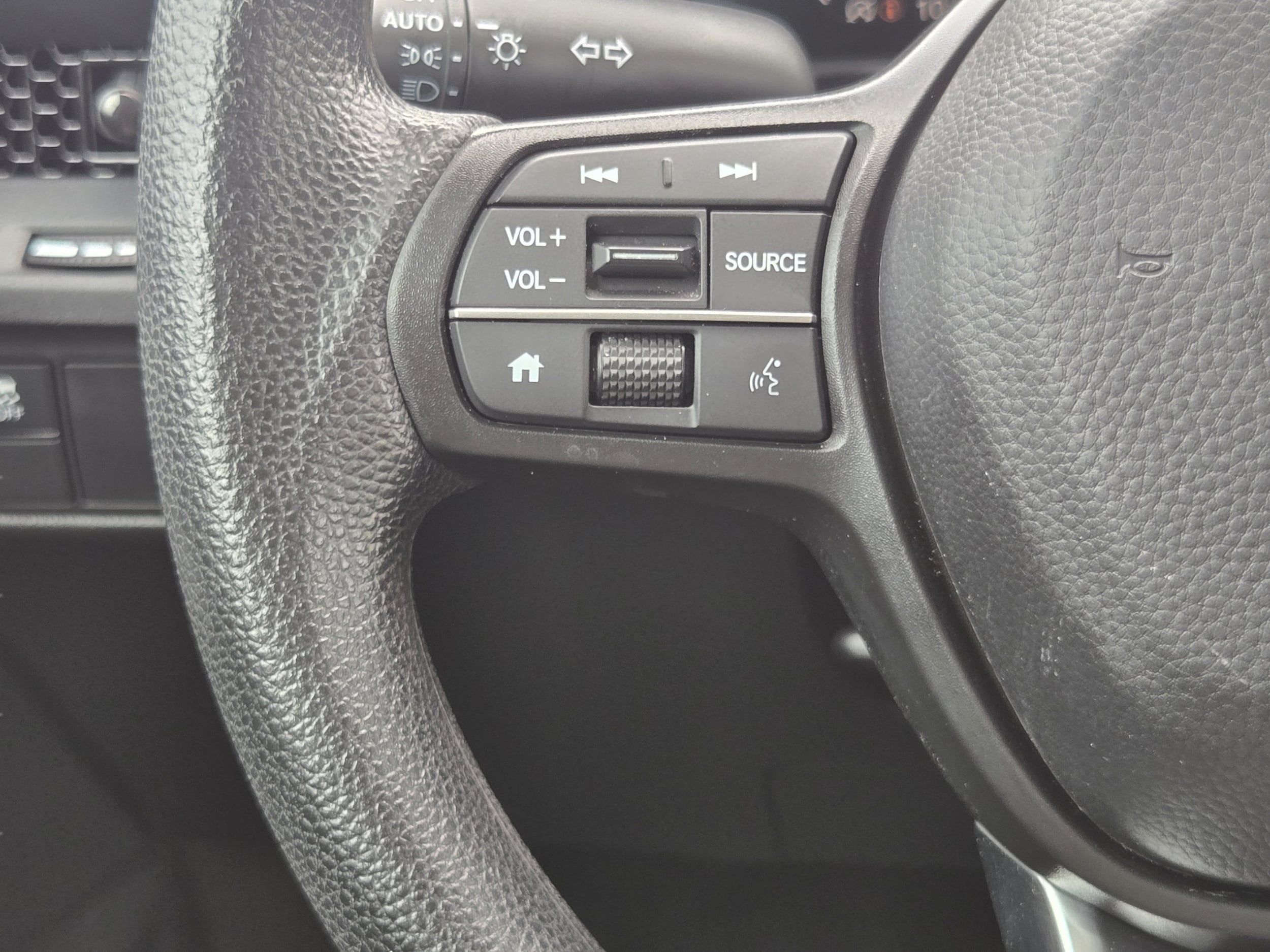 2025 Honda CR-V EX - Photo 25