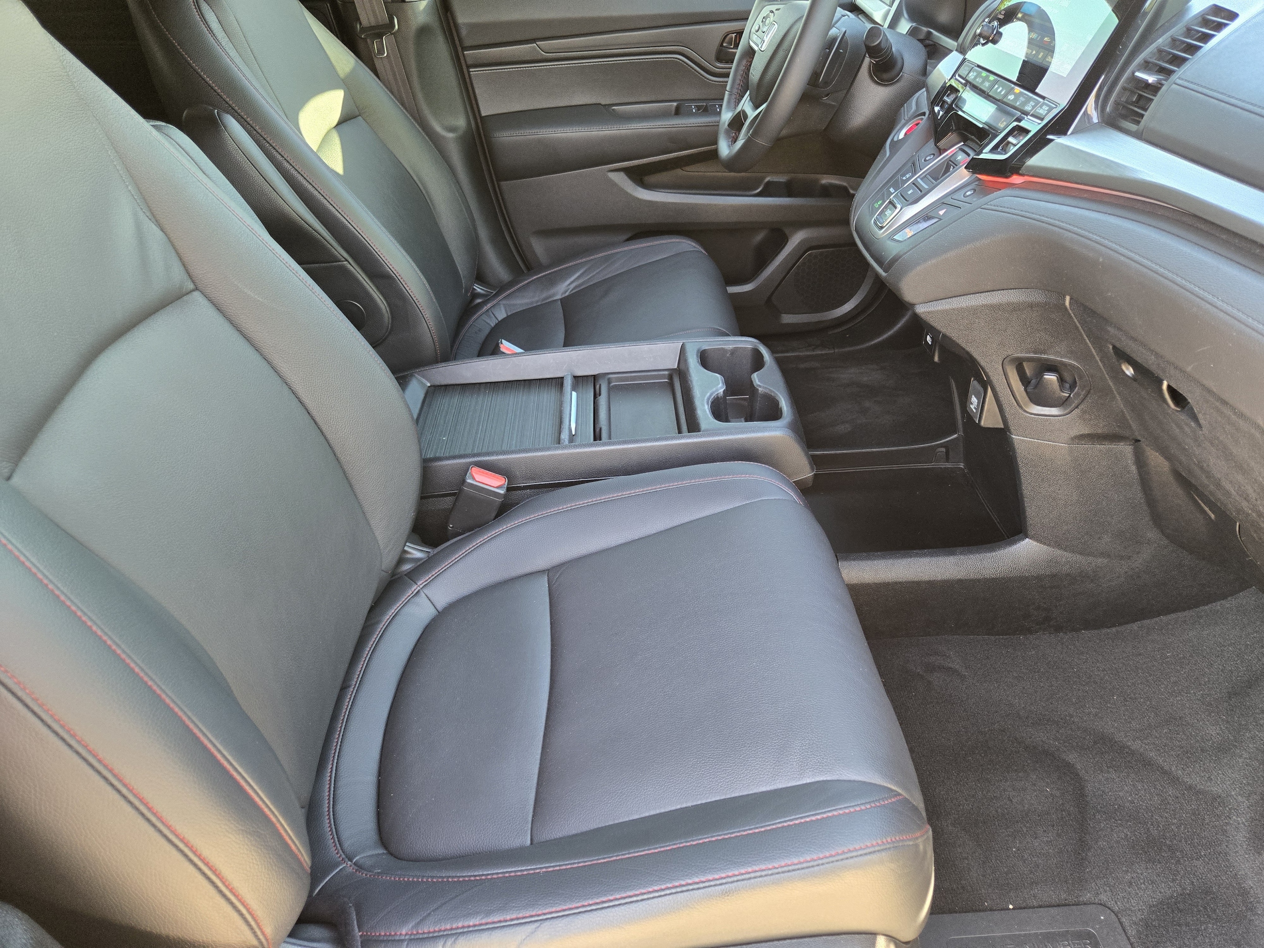 2023 Honda Odyssey SPORT - Photo 14
