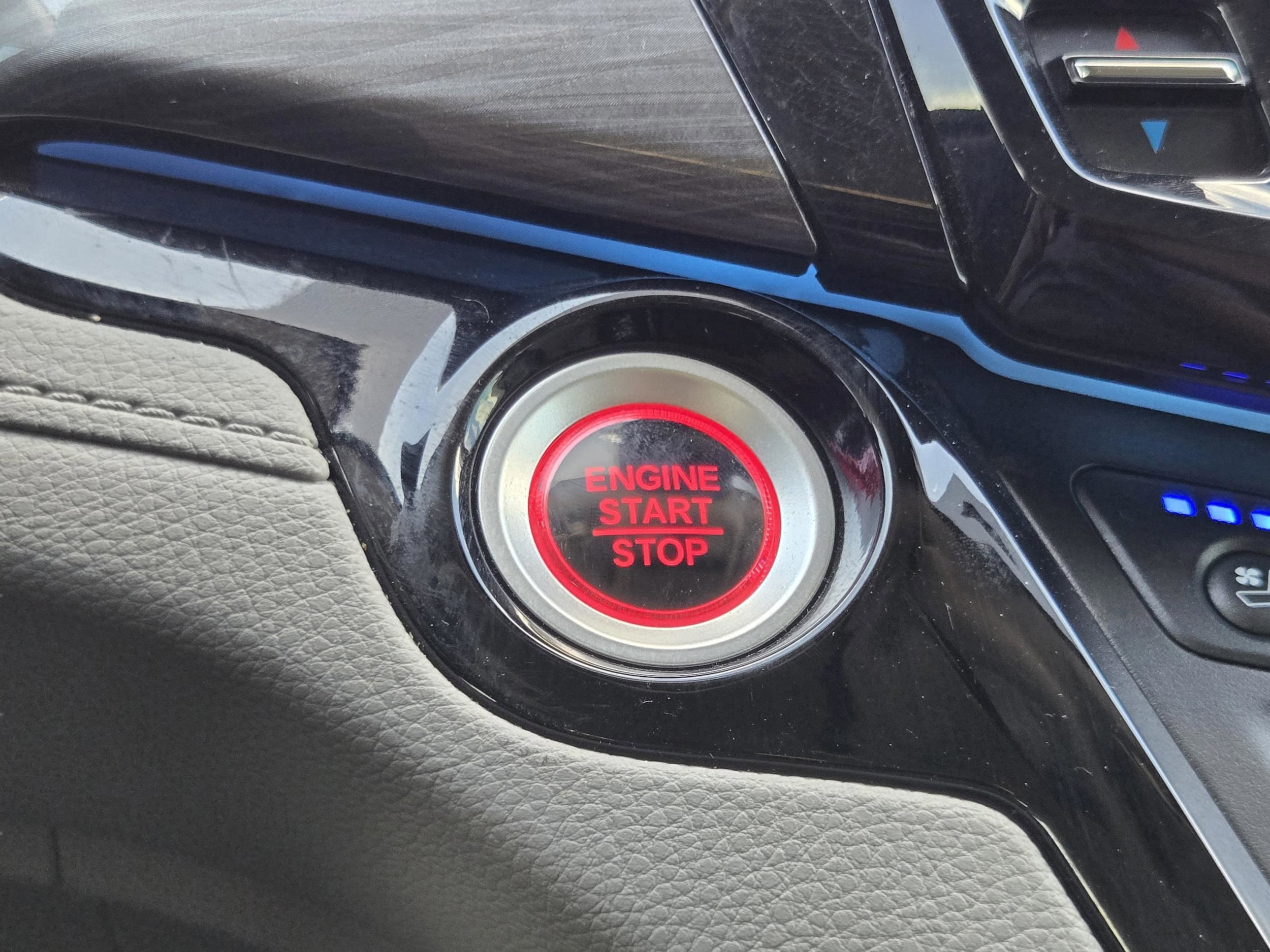 2024 Honda Odyssey Elite - Photo 16