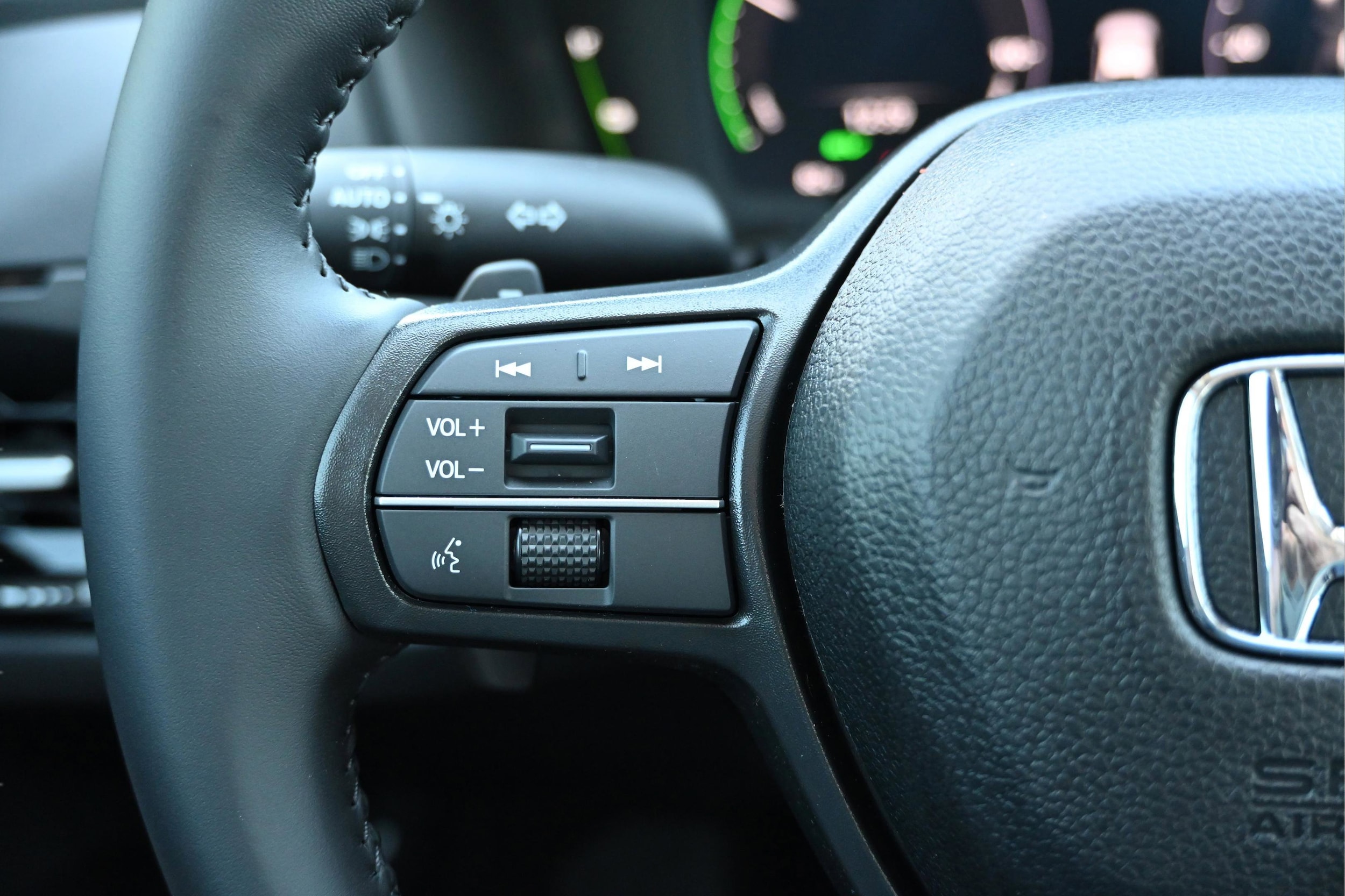 2025 Honda Accord Hybrid EX-L - Photo 32