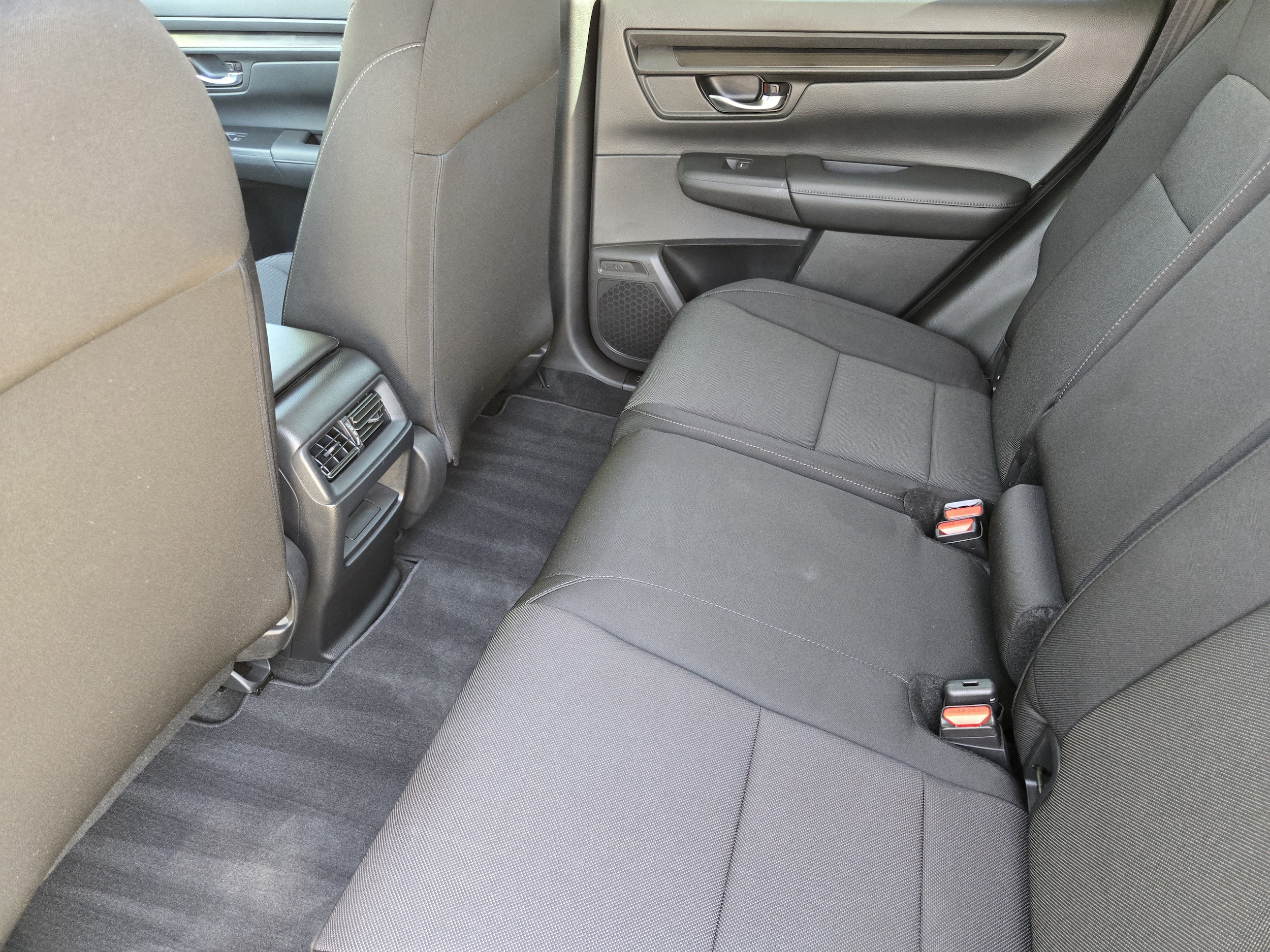 2024 Honda CR-V LX - Photo 31