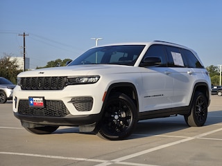 2025 Jeep Grand Cherokee Laredo SUV
