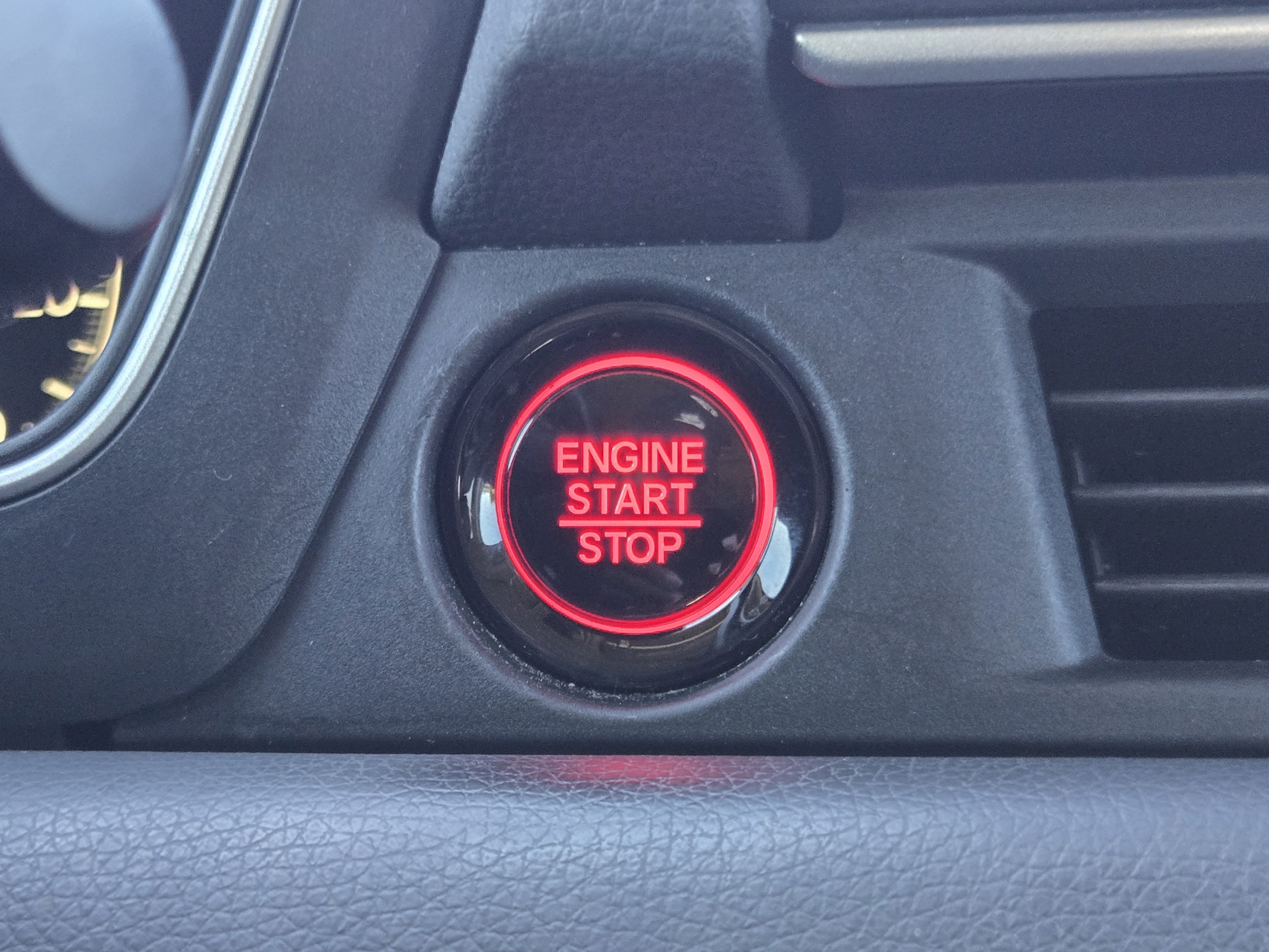 2024 Honda Pilot Touring - Photo 17