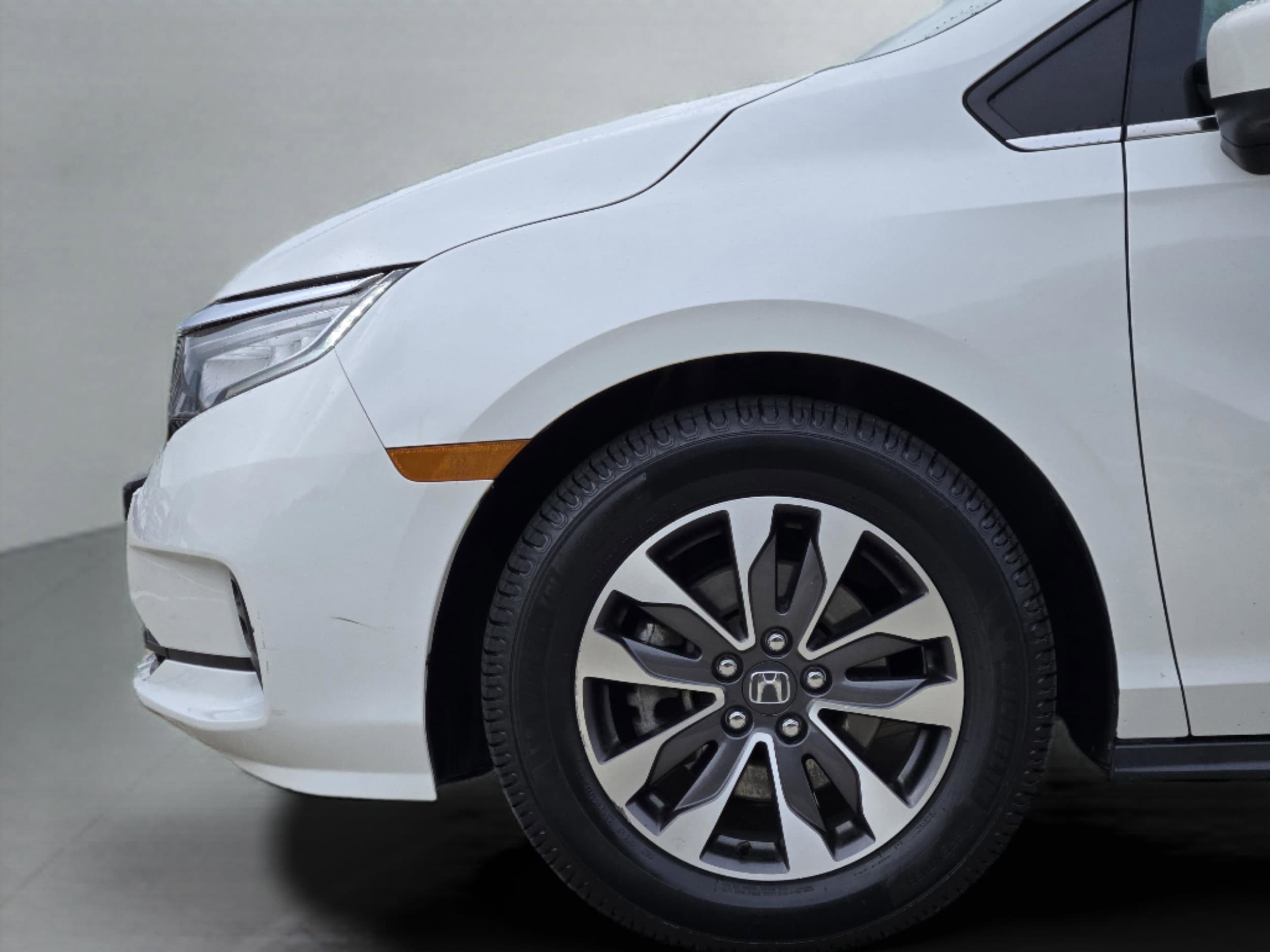 2023 Honda Odyssey EX-L - Photo 29