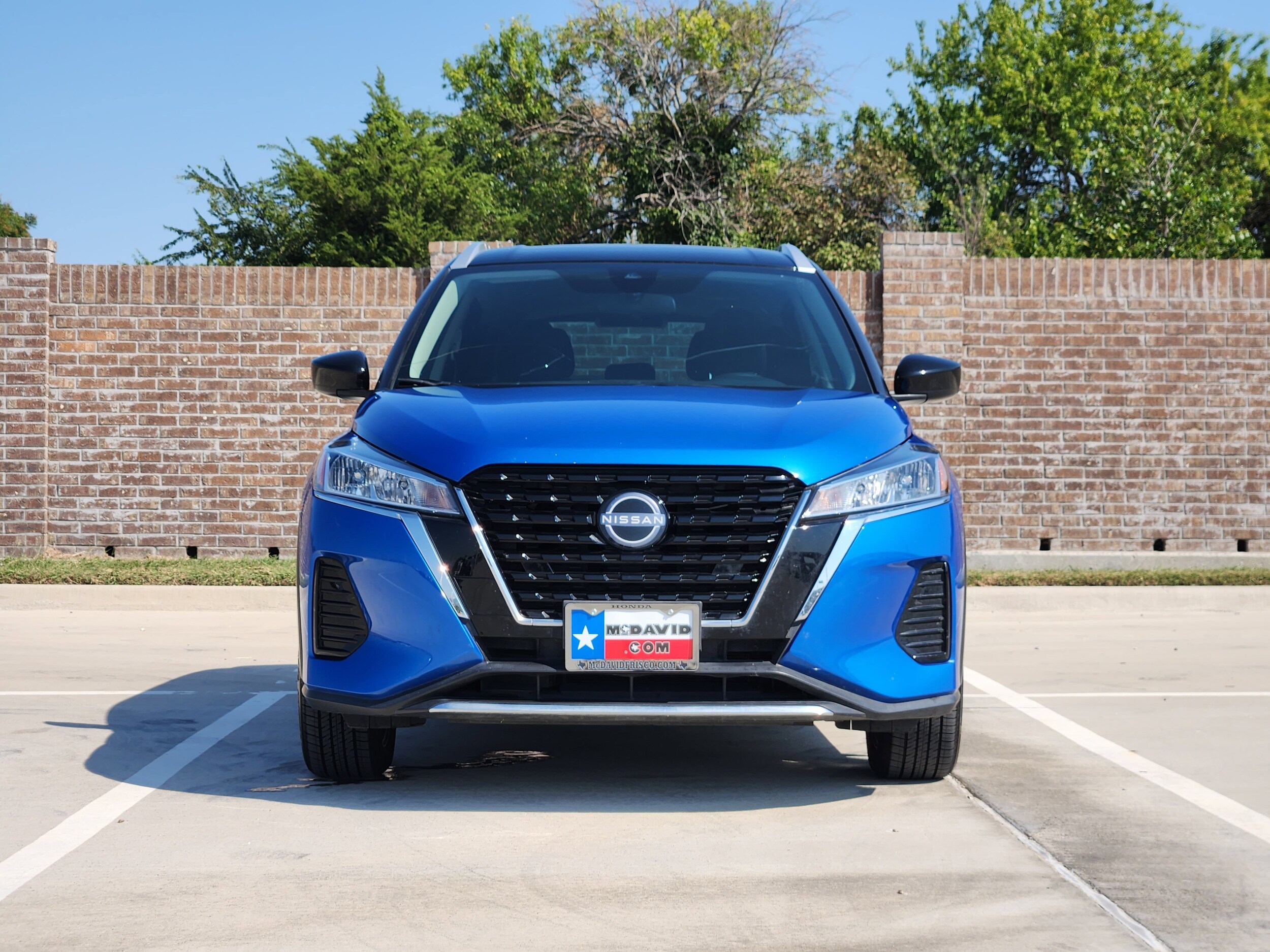 2023 Nissan Kicks SV photo 2