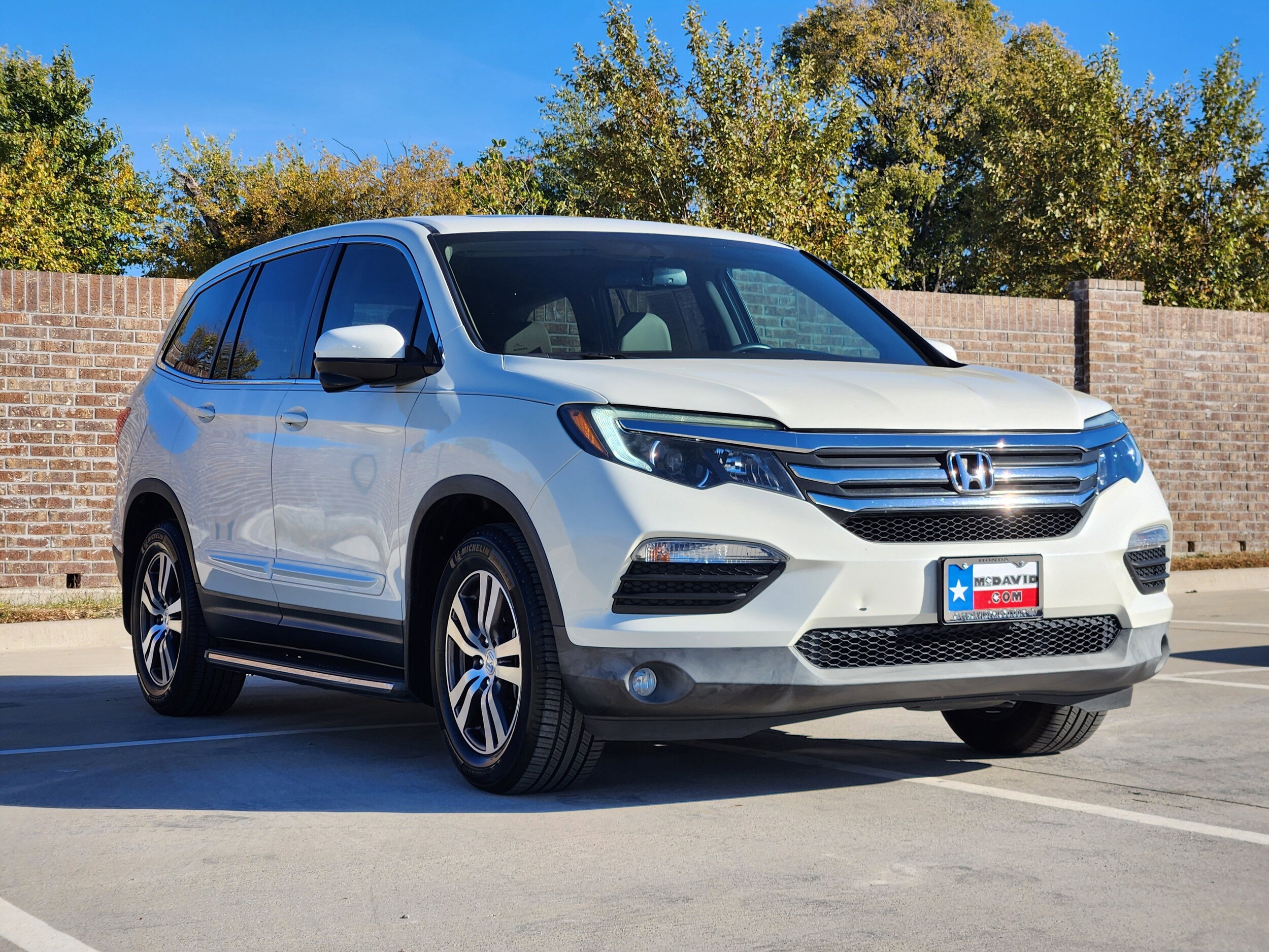 2017 Honda Pilot EX-L photo 3