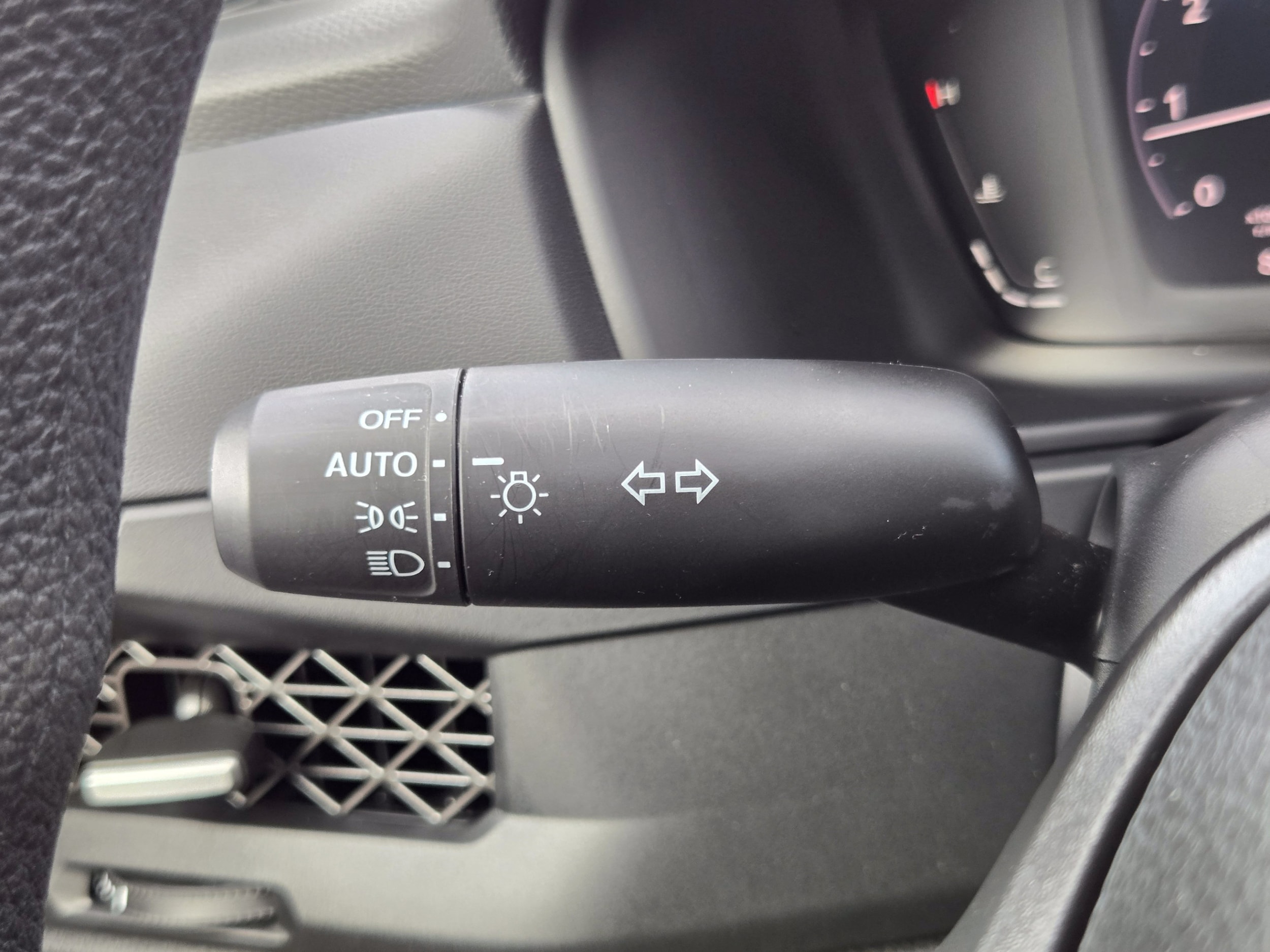 2025 Honda Accord SE - Photo 18