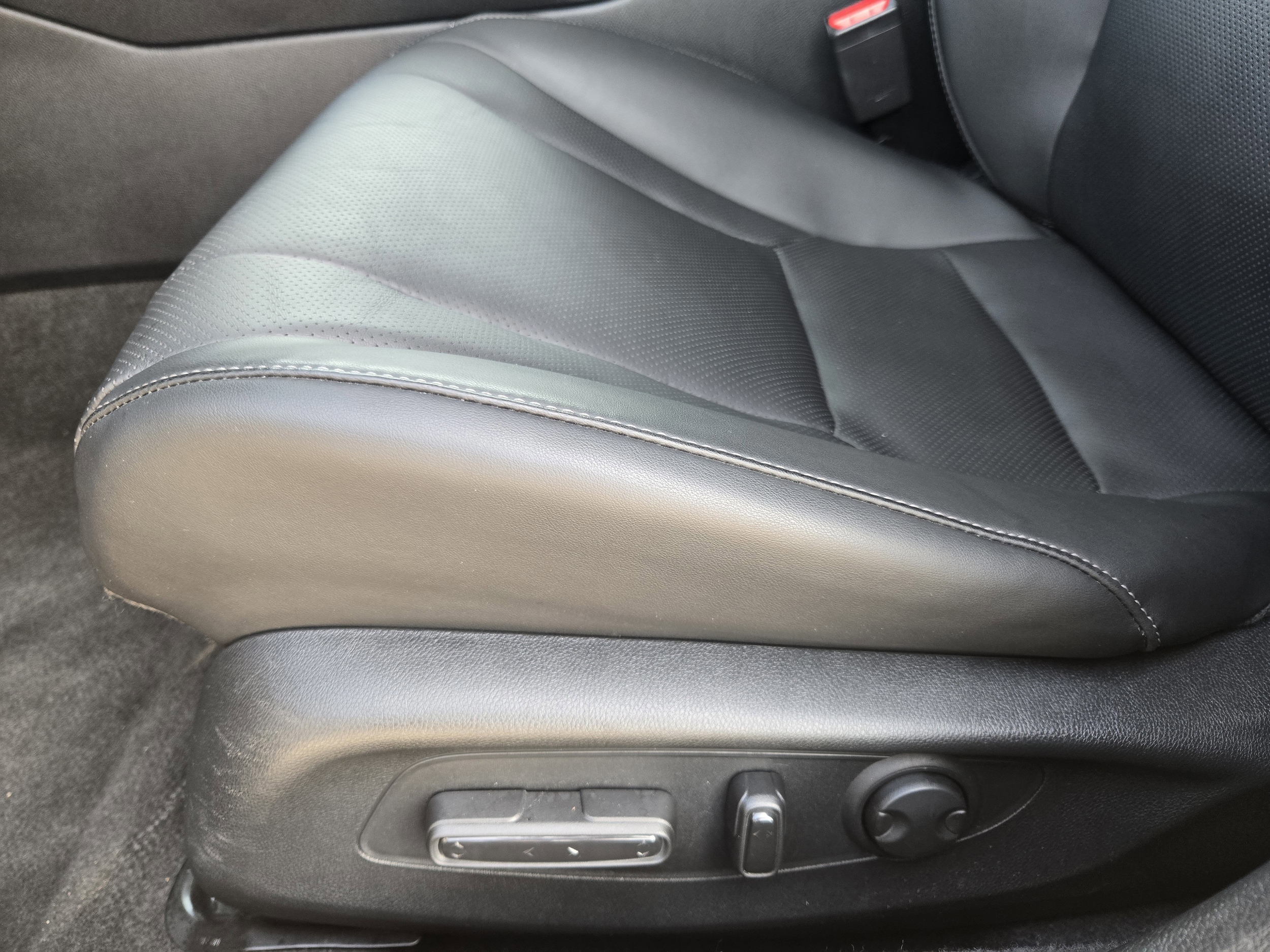 2024 Honda Accord Hybrid EX-L - Photo 20