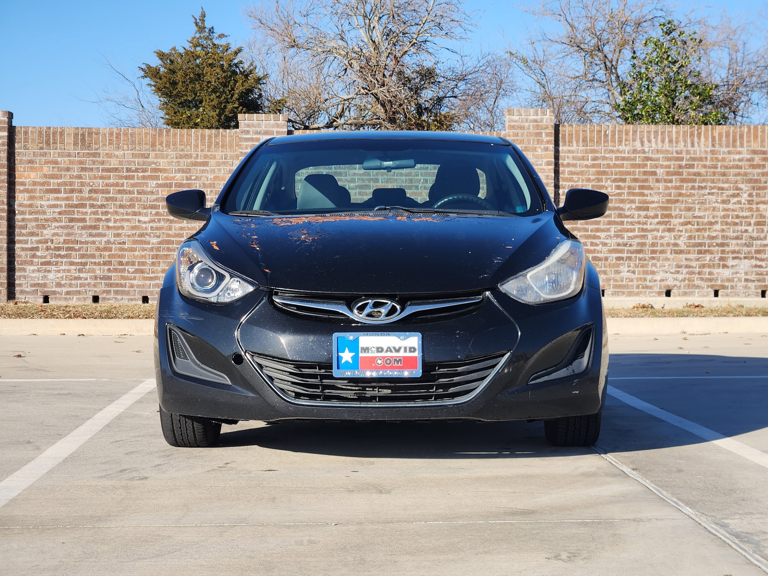 Used 2015 Hyundai Elantra SE with VIN 5NPDH4AE6FH564033 for sale in Frisco, TX
