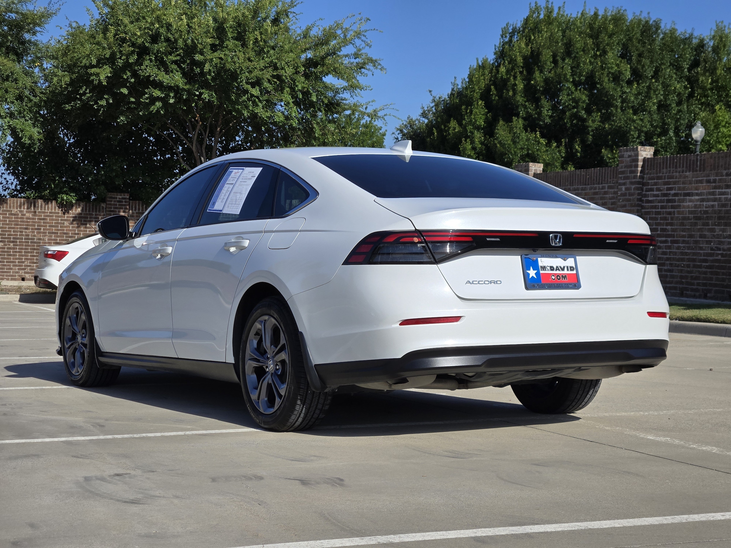2023 Honda Accord EX - Photo 8