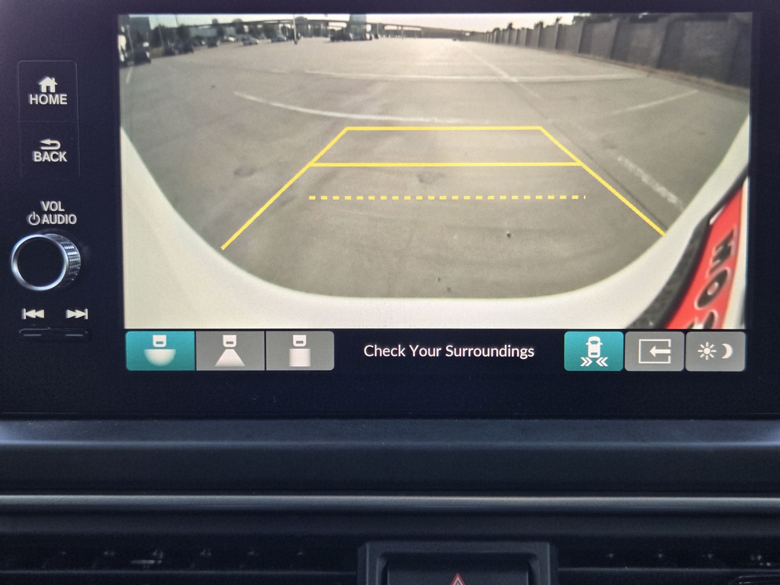 2025 Honda Pilot Touring - Photo 14