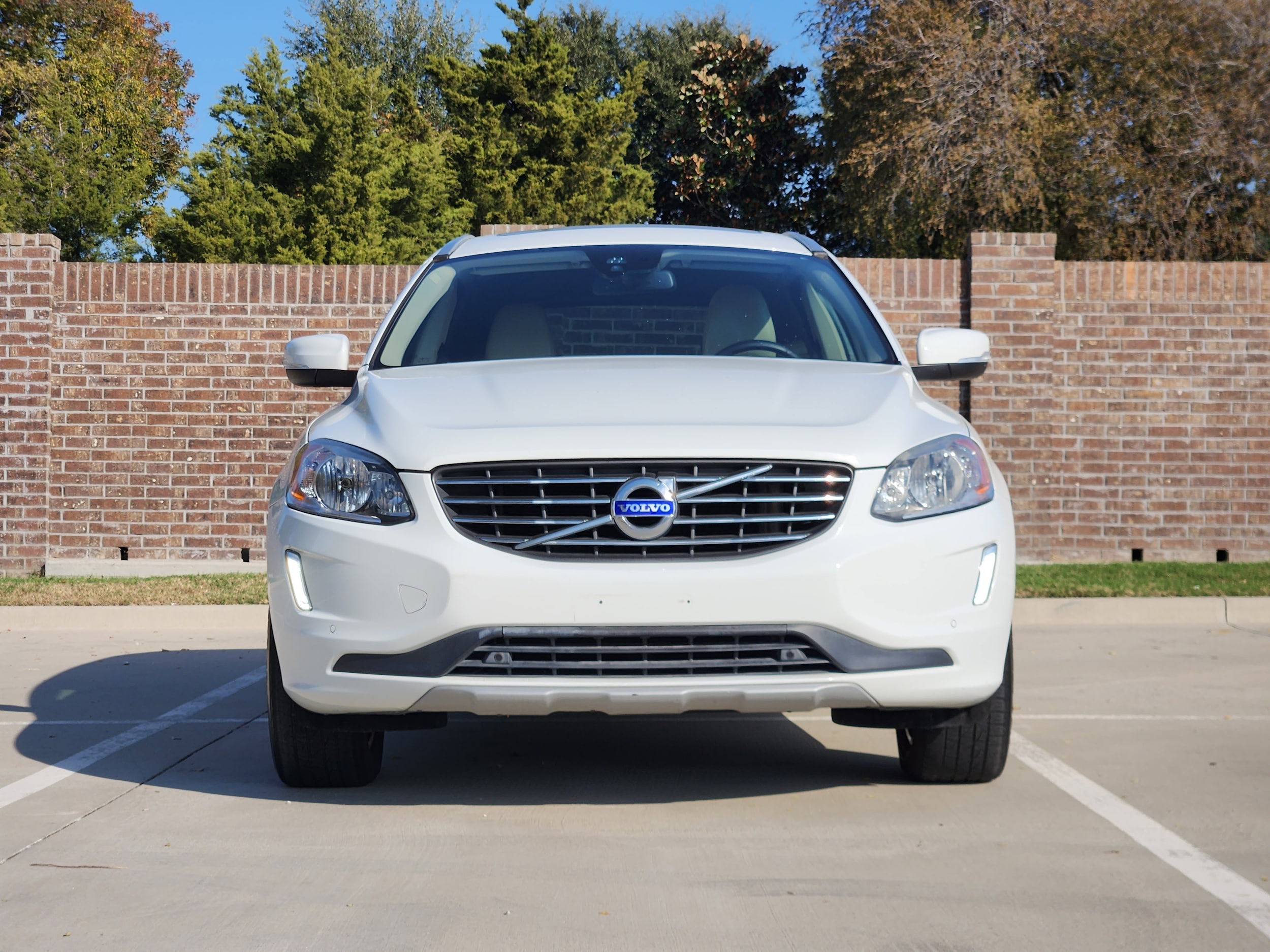 Used 2014 Volvo XC60 3.2 with VIN YV4952DL4E2532904 for sale in Frisco, TX