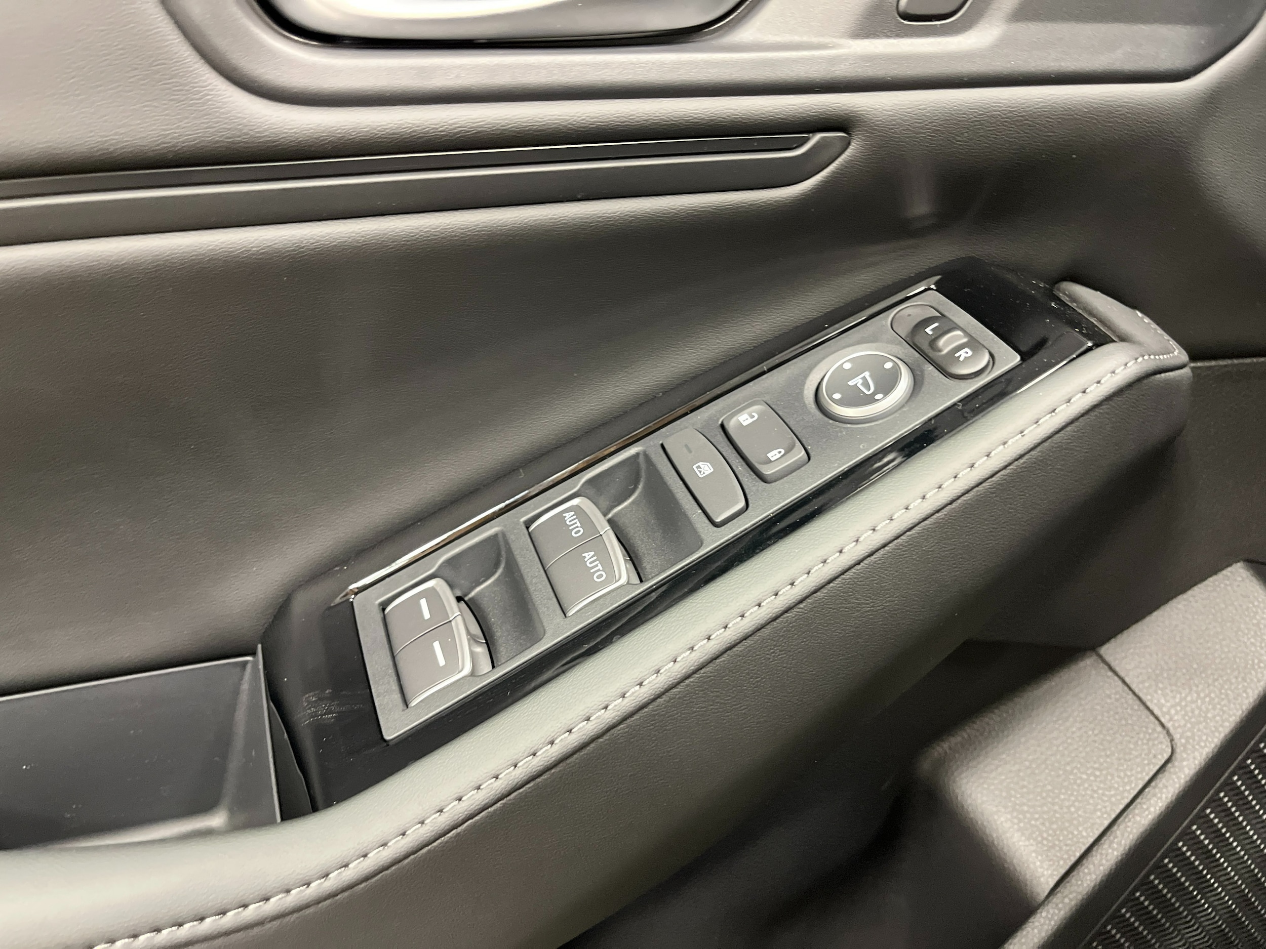 2026 Honda Accord Hybrid Touring - Photo 14