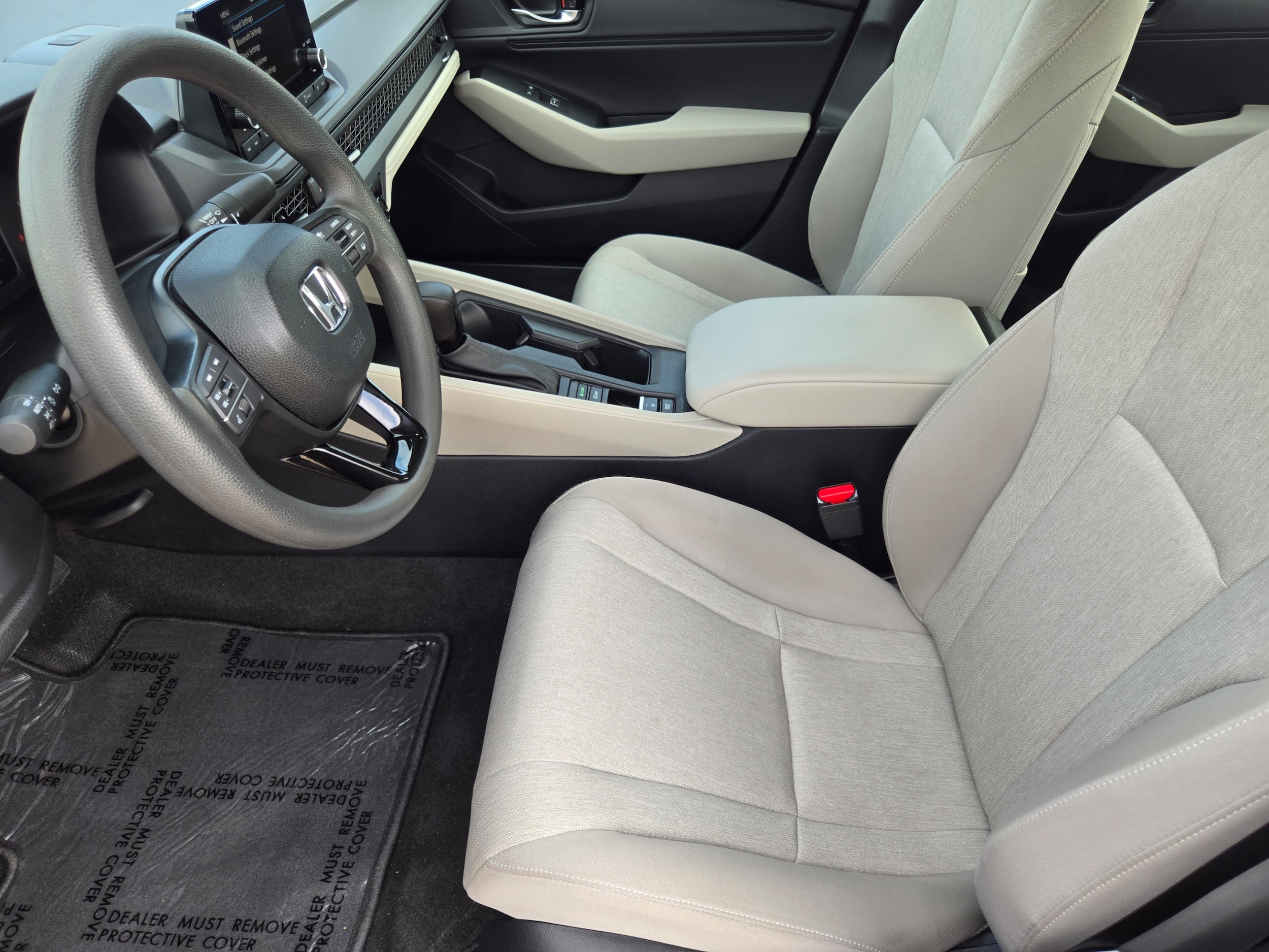 2025 Honda Accord SE - Photo 9