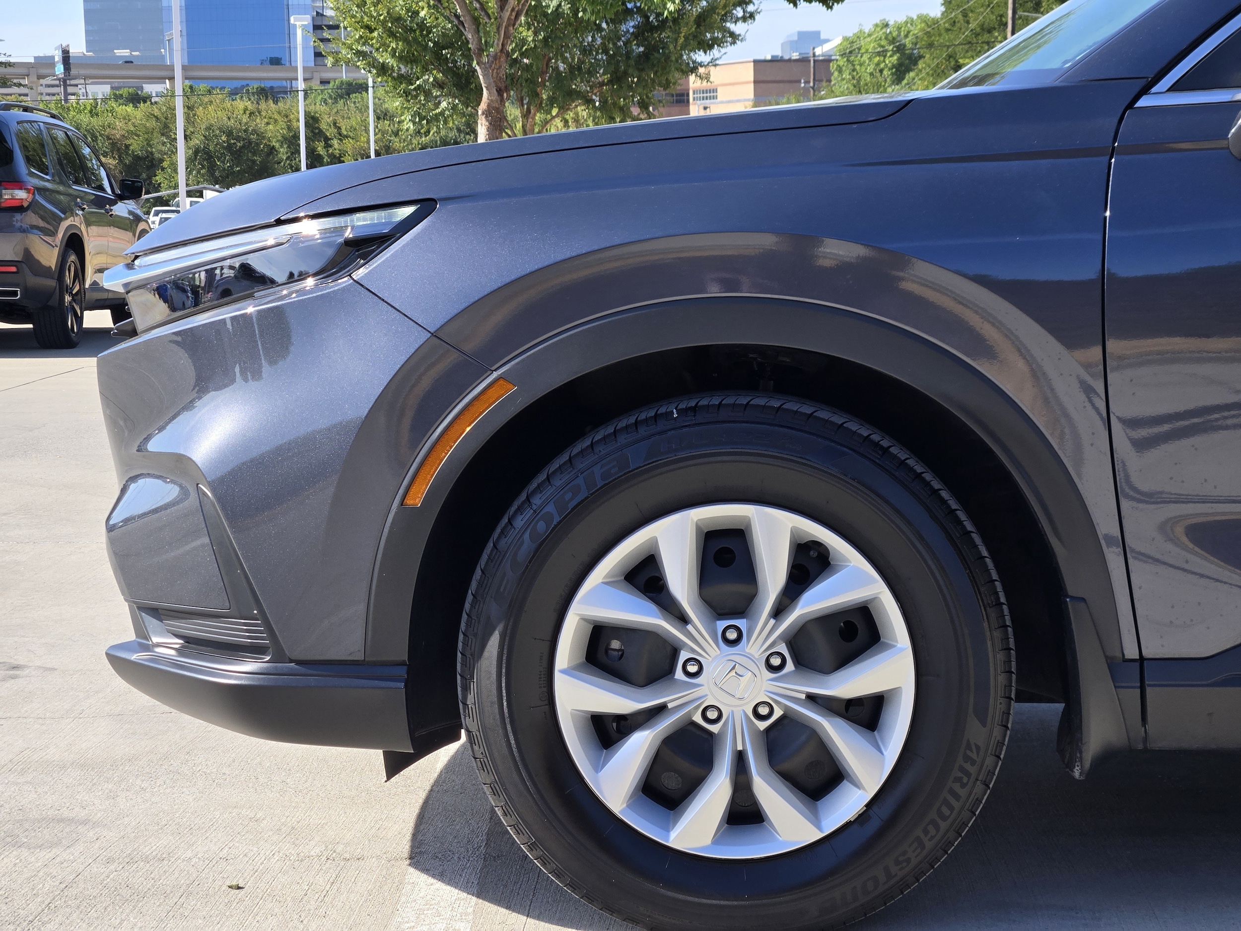 2024 Honda CR-V LX - Photo 10