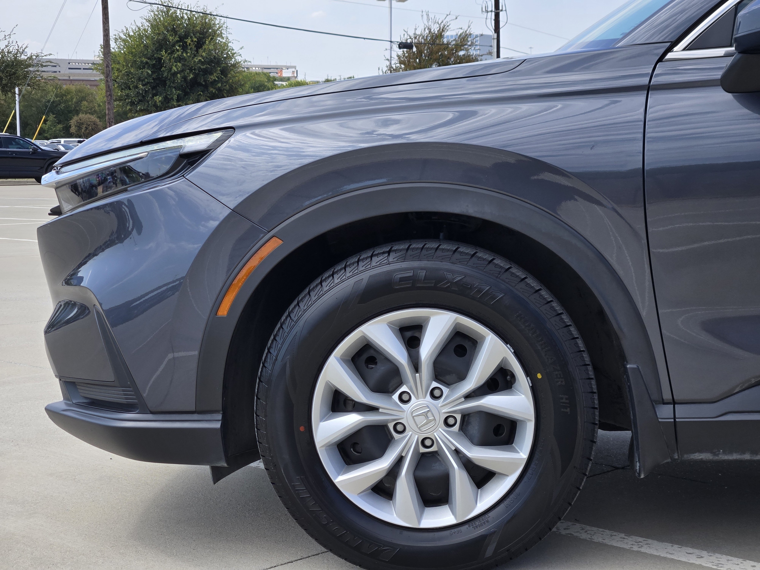 2025 Honda CR-V LX - Photo 10