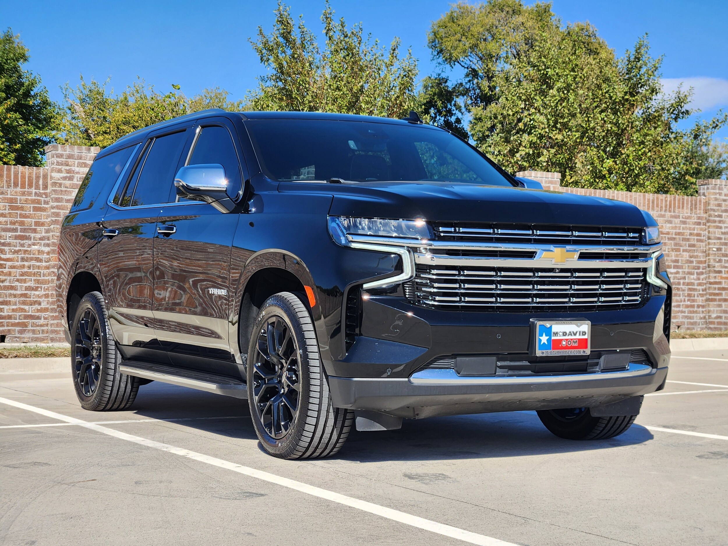 2024 Chevrolet Tahoe Premier photo 2