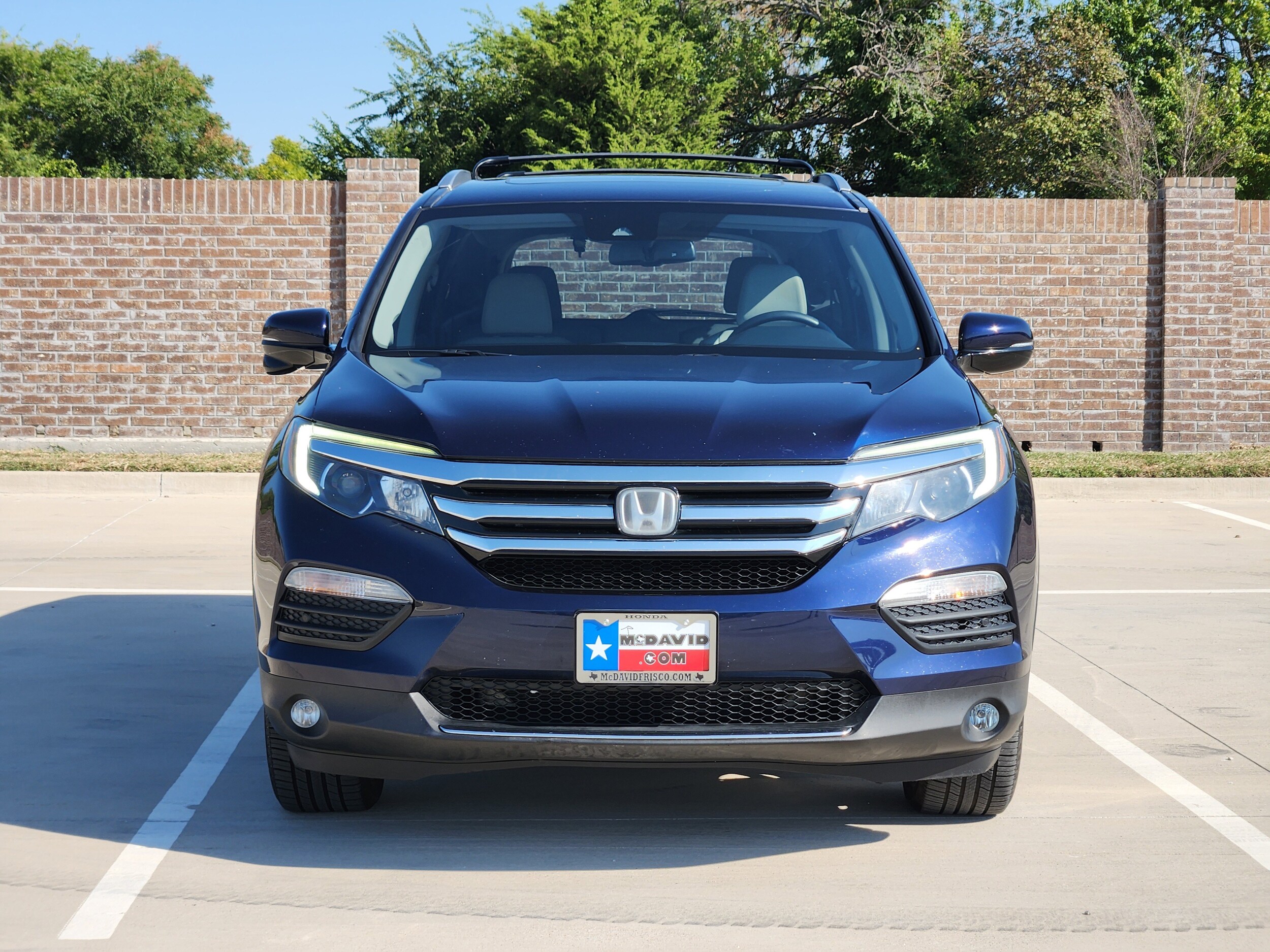 2018 Honda Pilot Touring photo 2