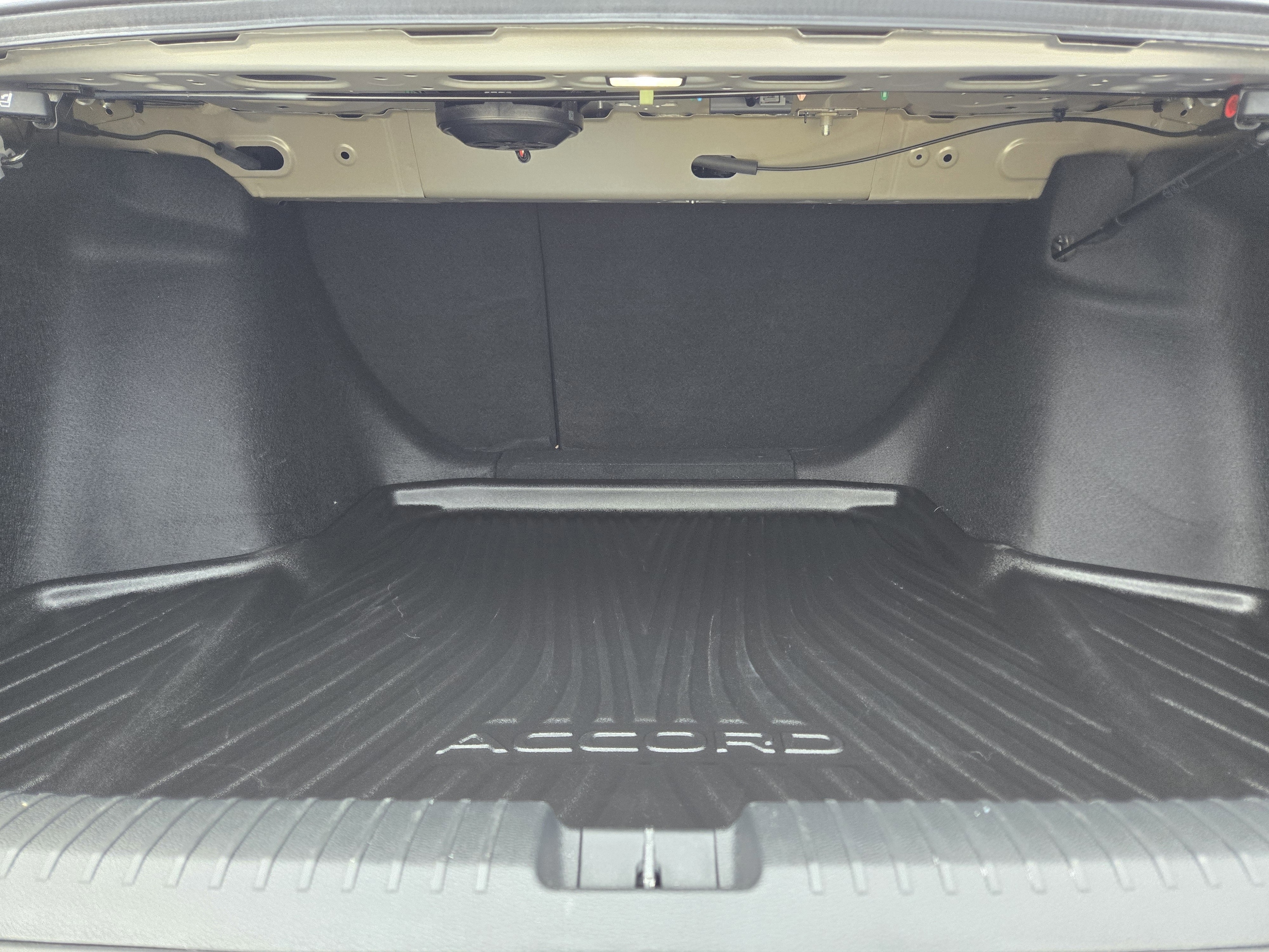 2023 Honda Accord Hybrid Touring - Photo 27