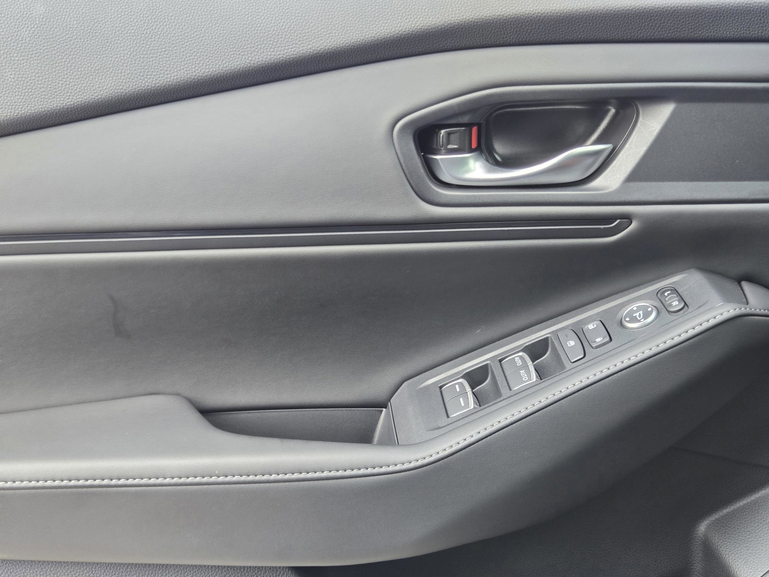 2025 Honda Accord Hybrid Sport - Photo 19