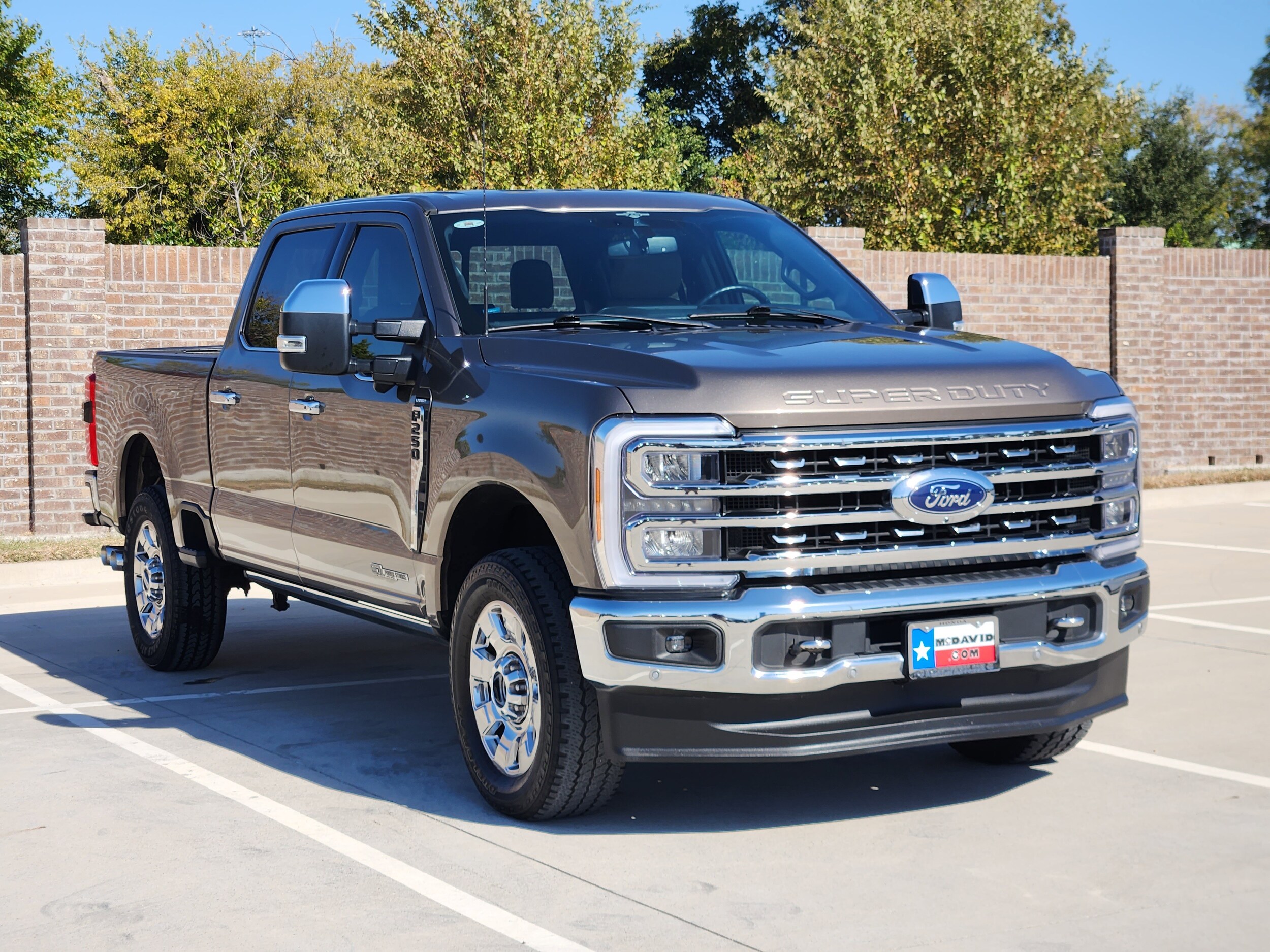 2023 Ford F-250 Lariat photo 3