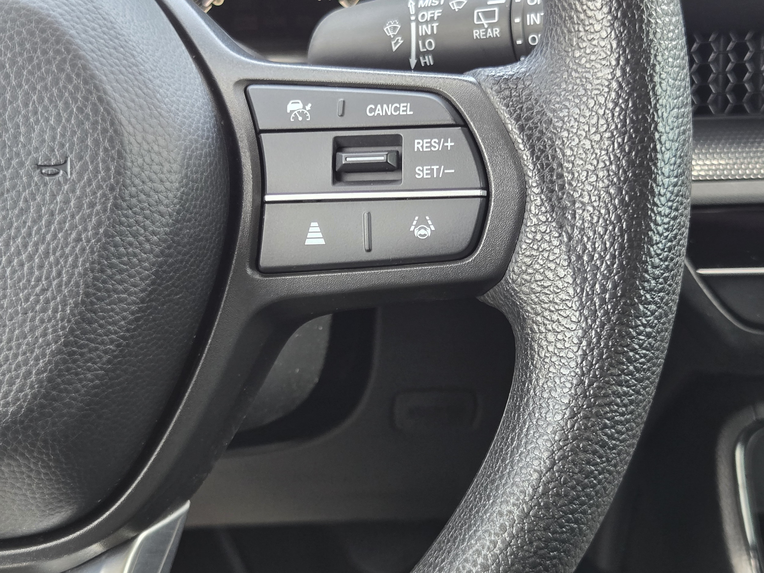 2025 Honda CR-V LX - Photo 30