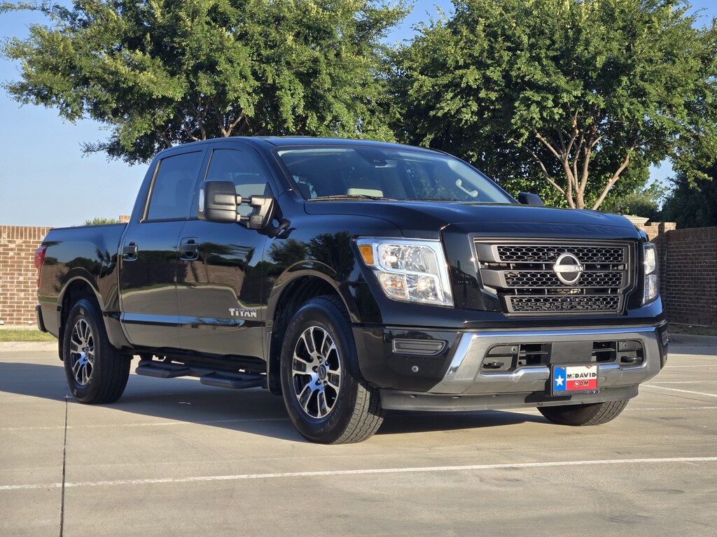 Used 2024 Nissan Titan SV Truck Crew Cab