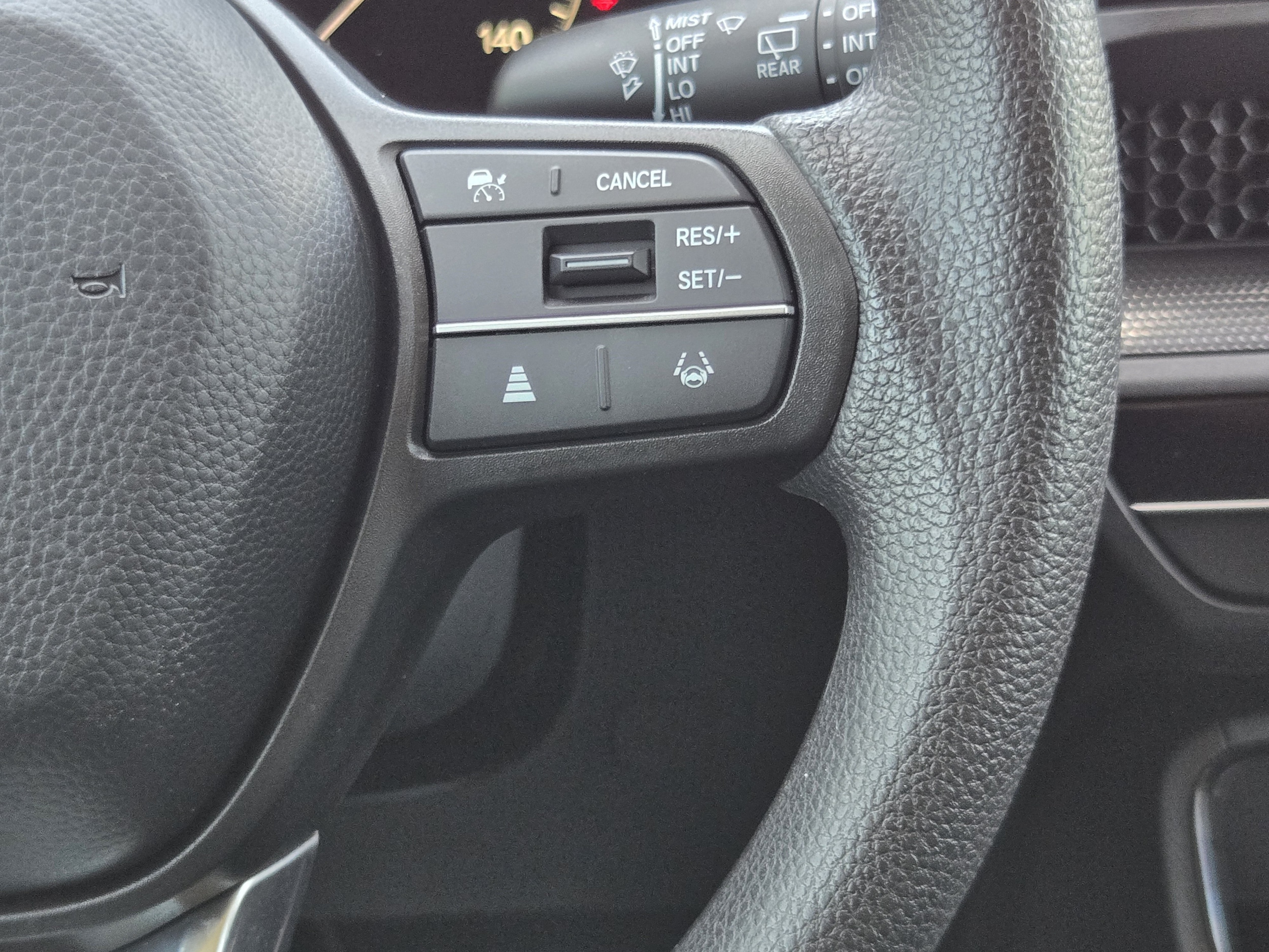 2025 Honda CR-V LX - Photo 29