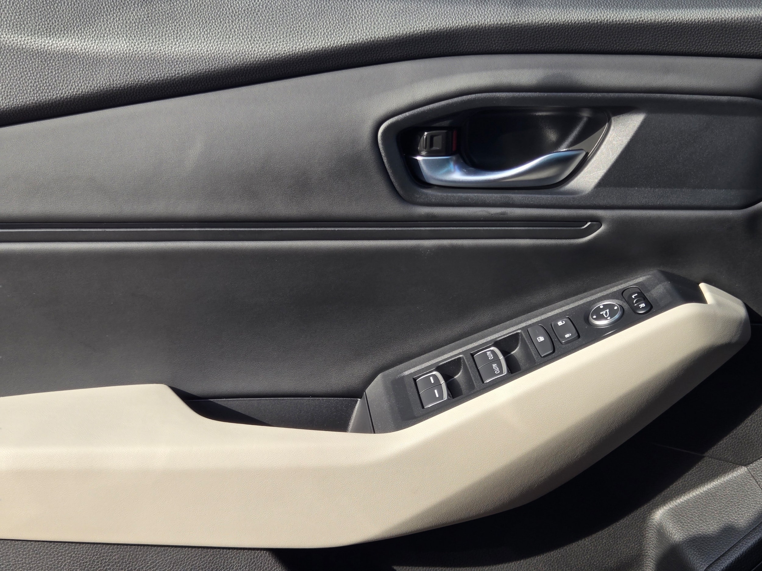 2025 Honda Accord SE - Photo 19