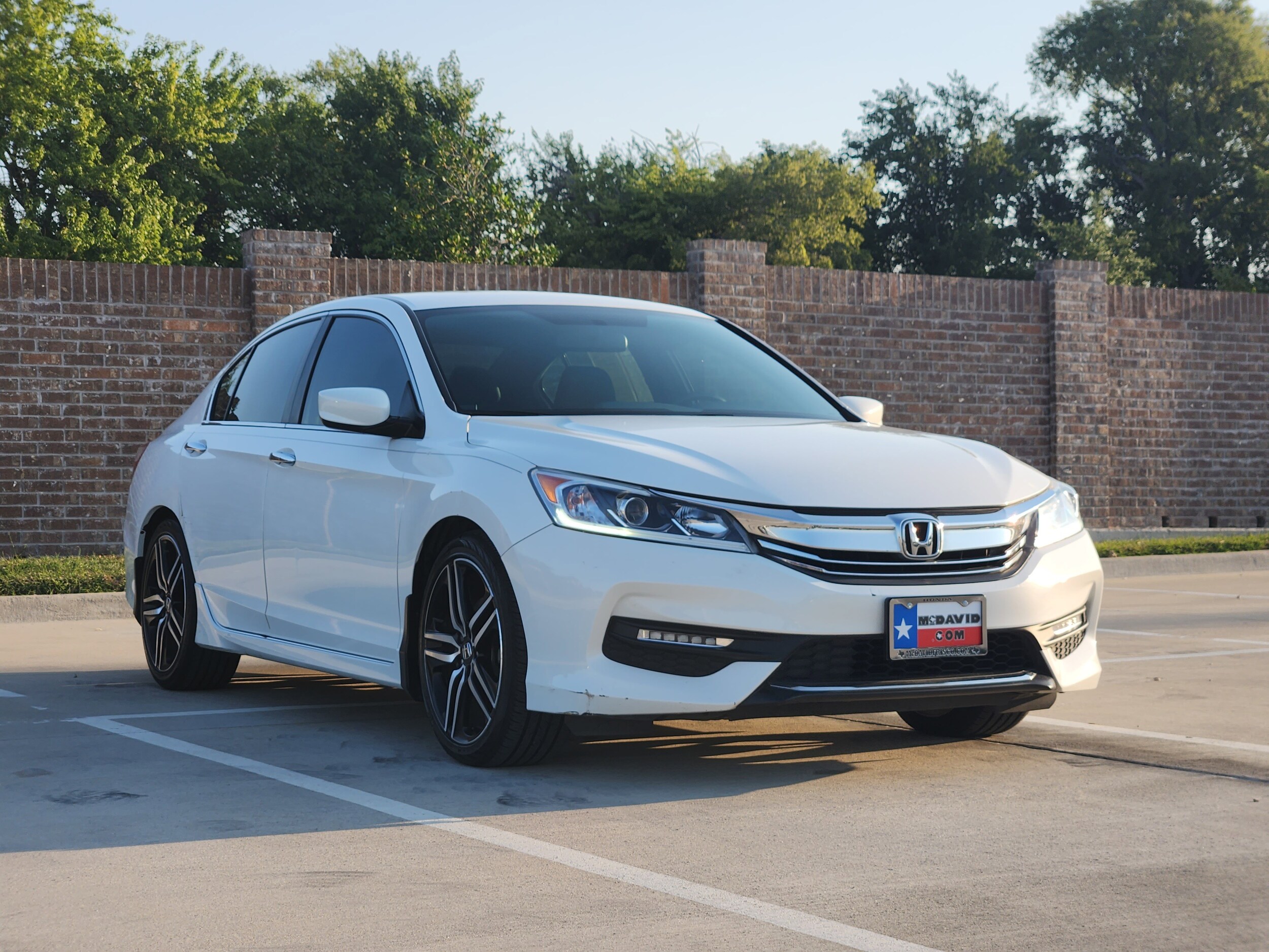 2017 Honda Accord Sport SE photo 3