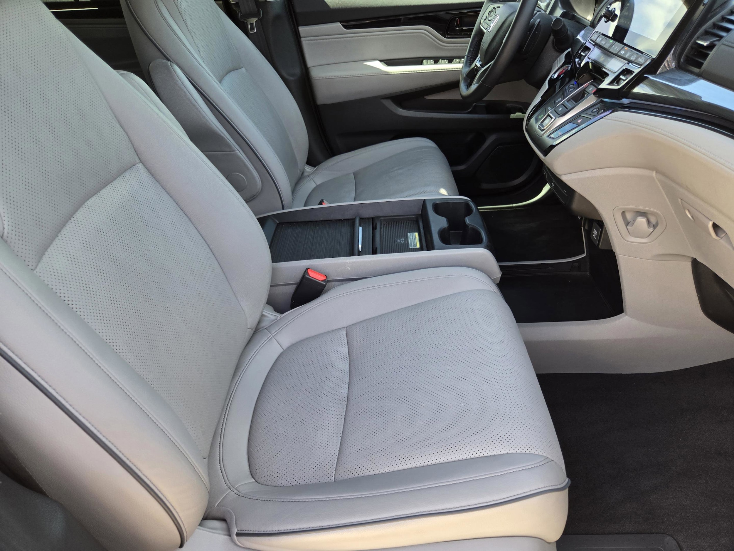2024 Honda Odyssey Elite - Photo 10