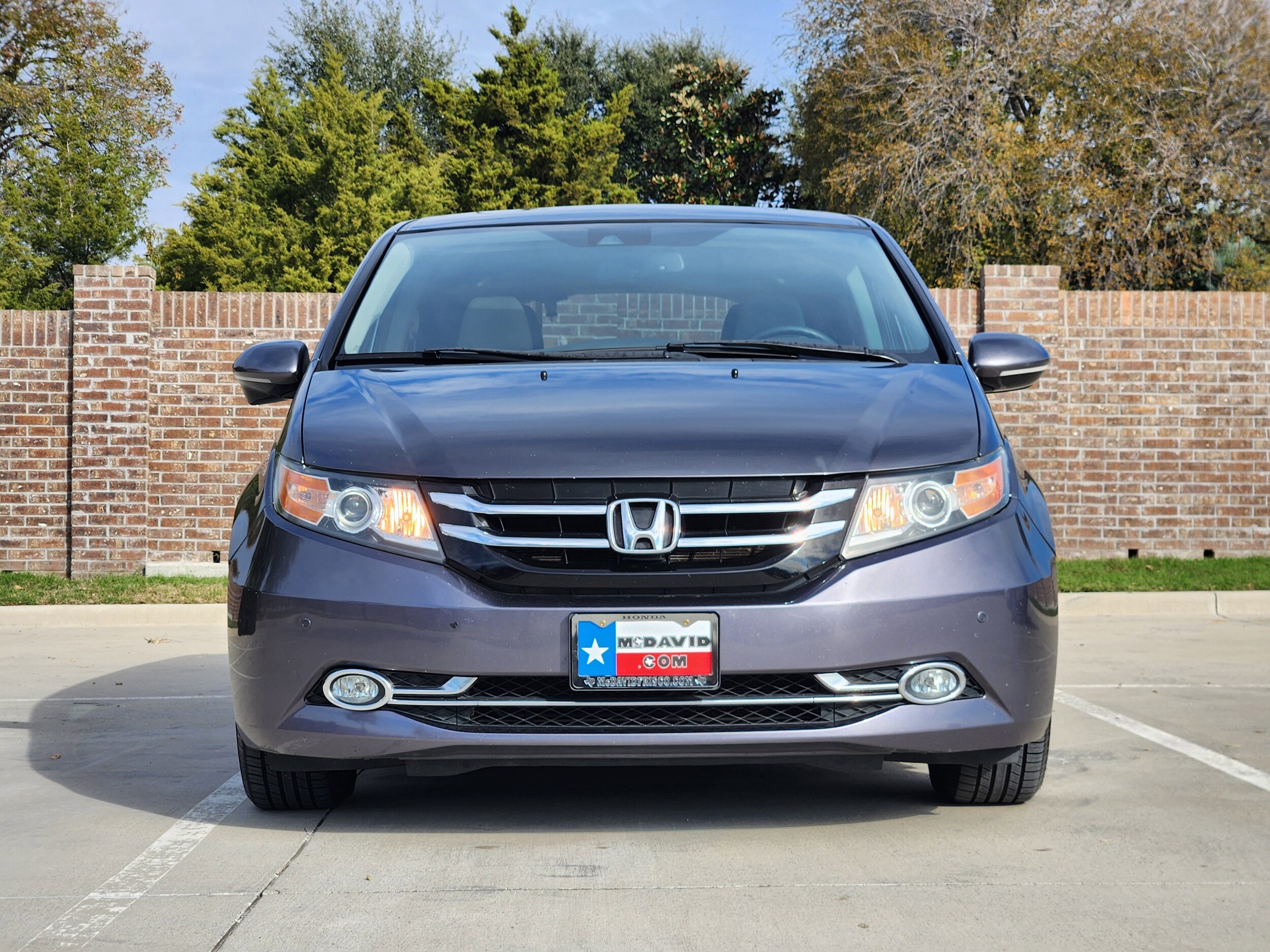 2016 Honda Odyssey Touring photo 2