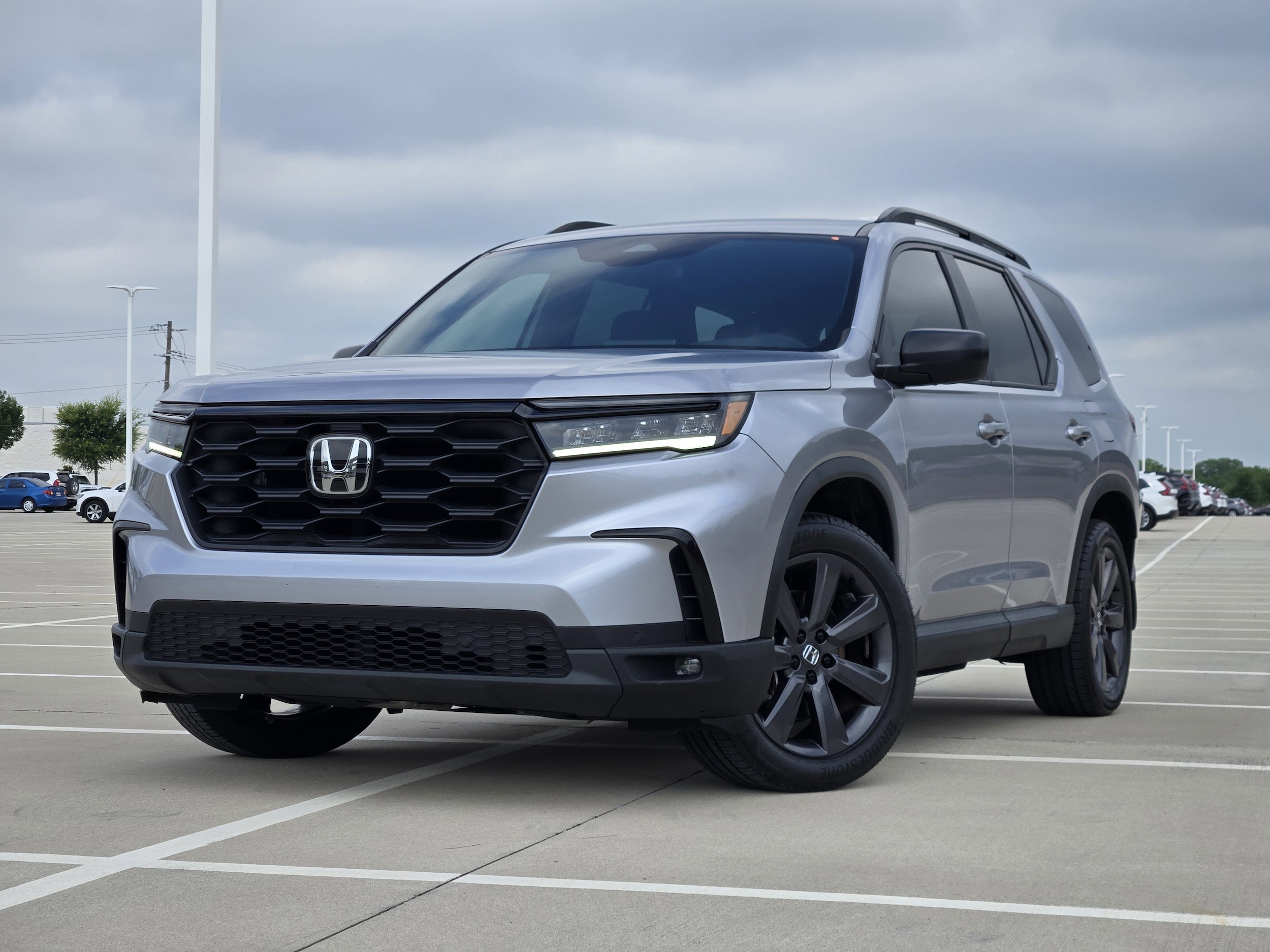 2023 Honda Pilot Sport AWD's photo