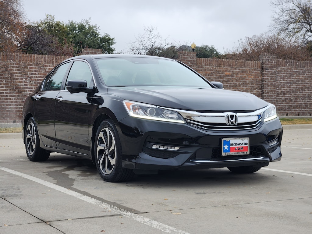 Used 2017 Honda Accord EX-L w/Navi & Honda Sensing Sedan