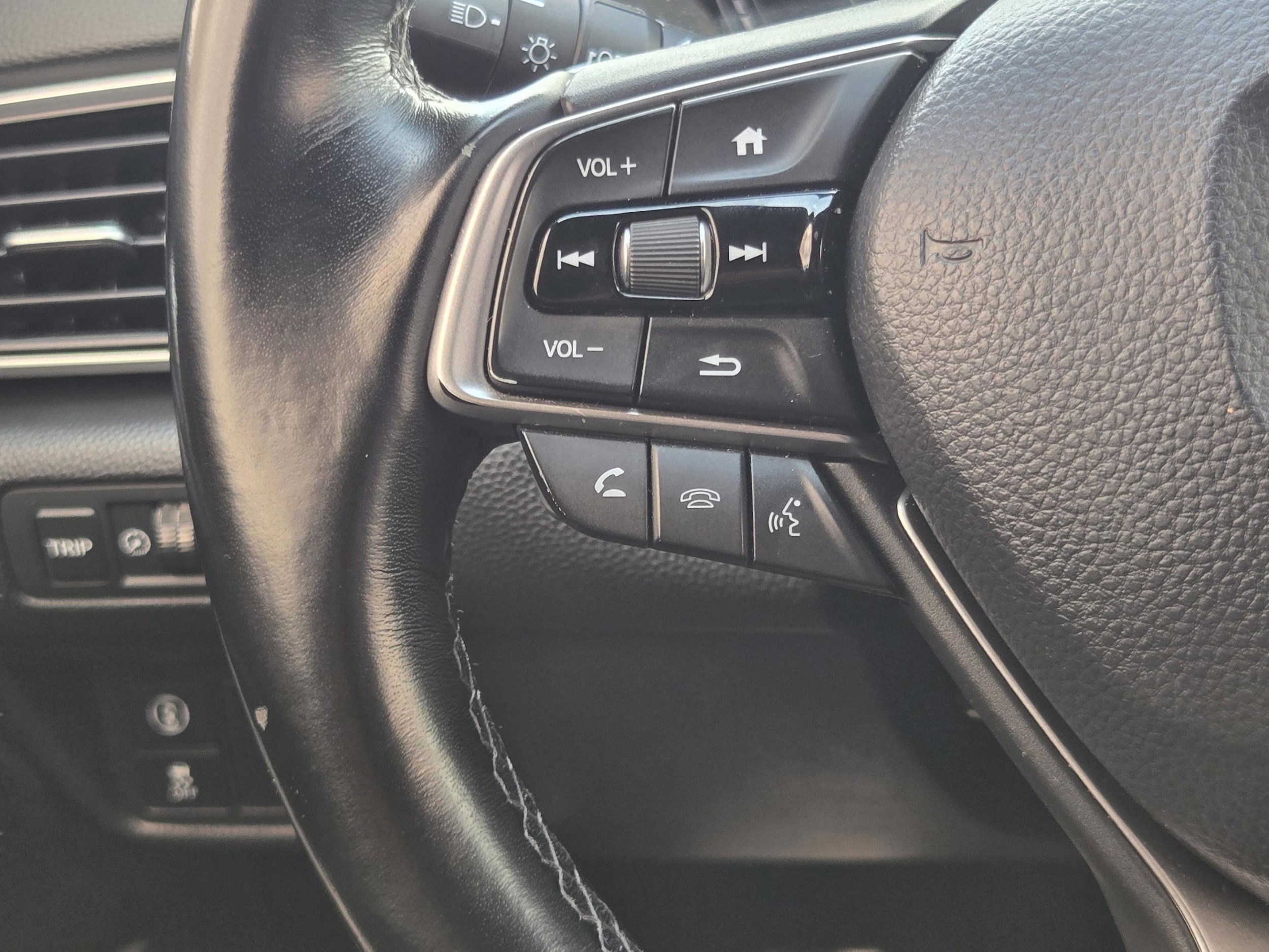 2022 Honda Accord Sport - Photo 24