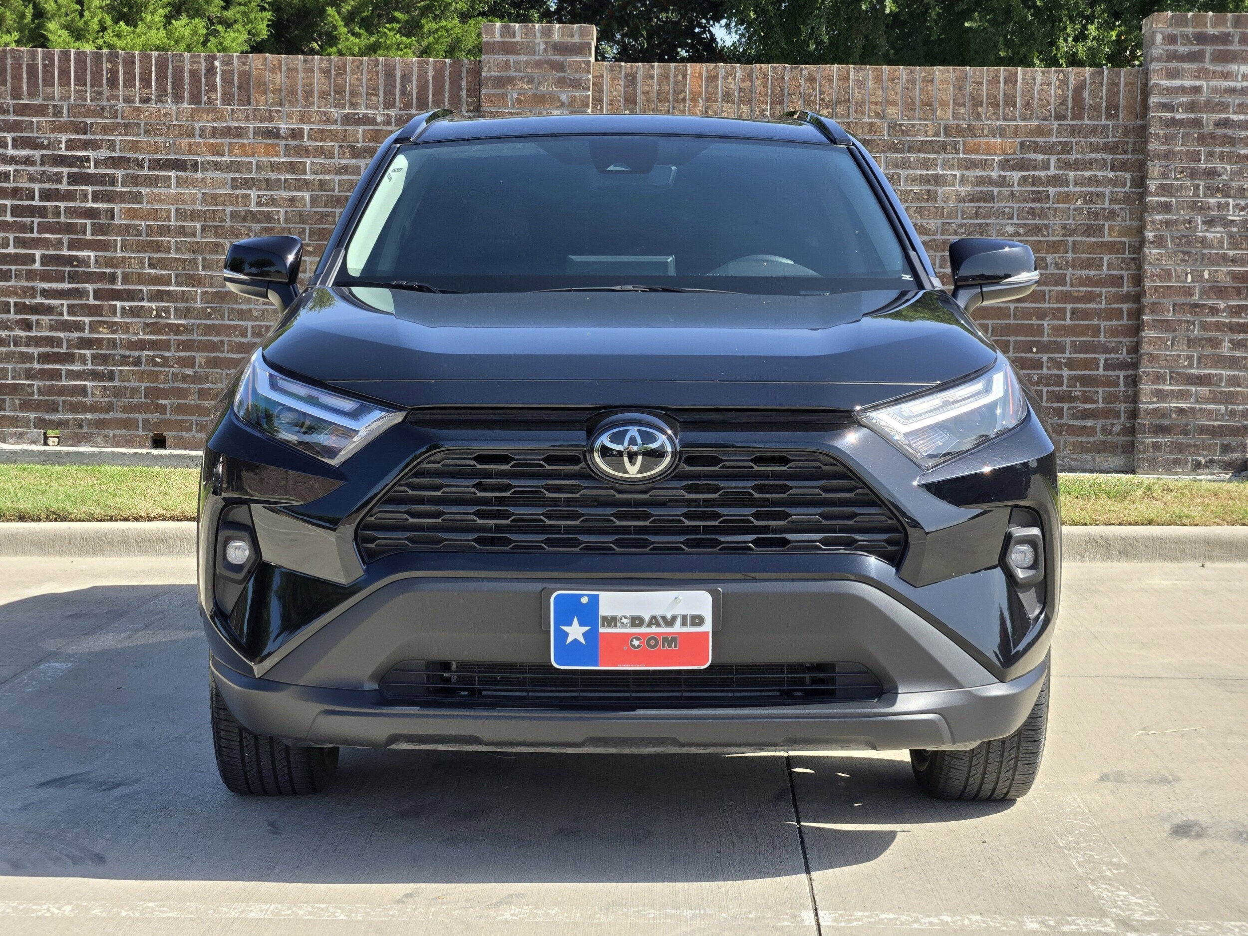 2024 Toyota RAV4 XLE Premium photo 2