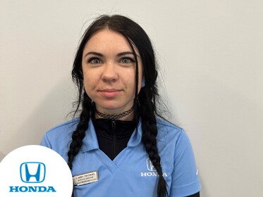 Staff member Gabby Thomas from ID_19fbf3