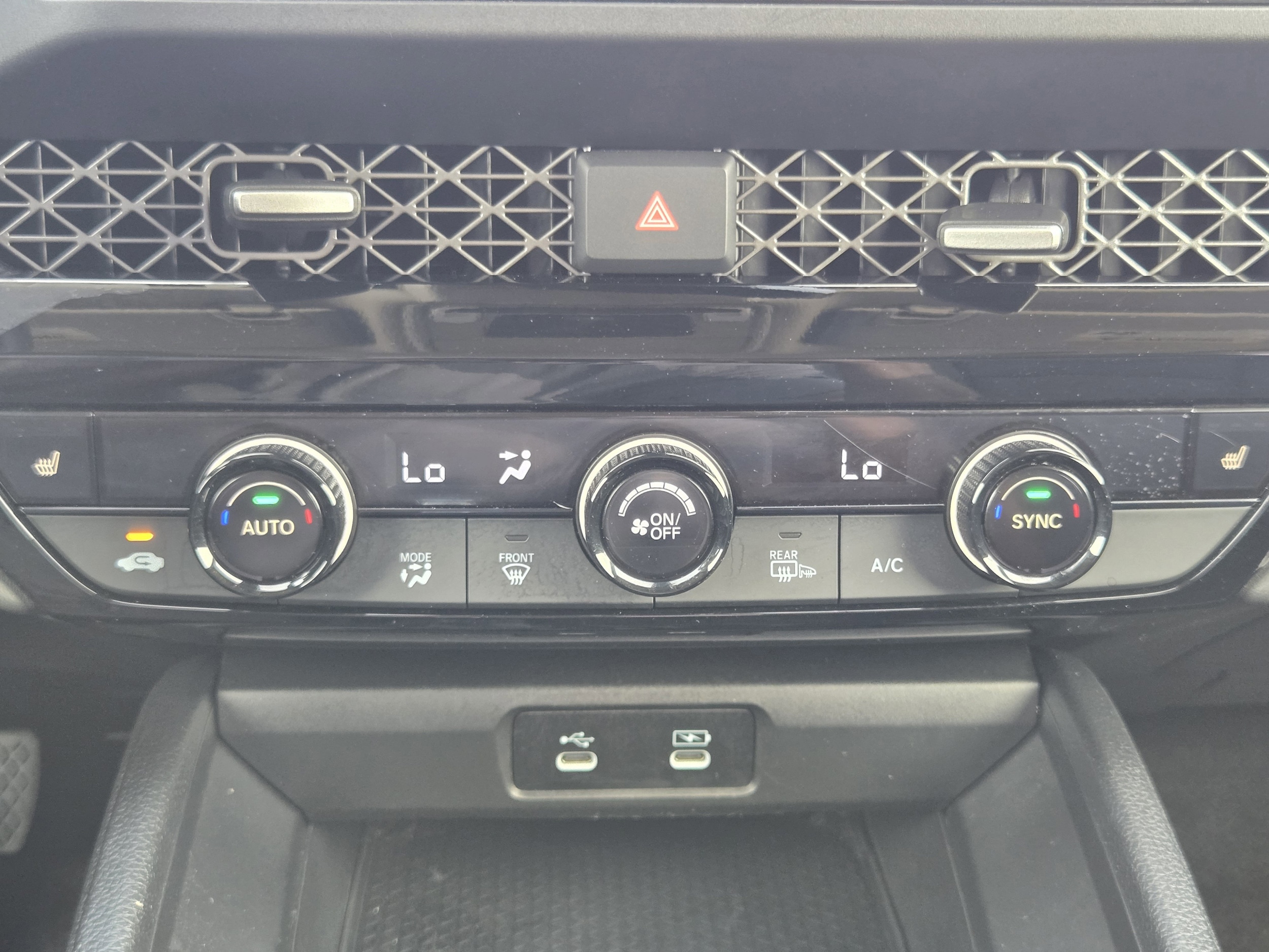 2024 Honda Accord Hybrid EX-L - Photo 15