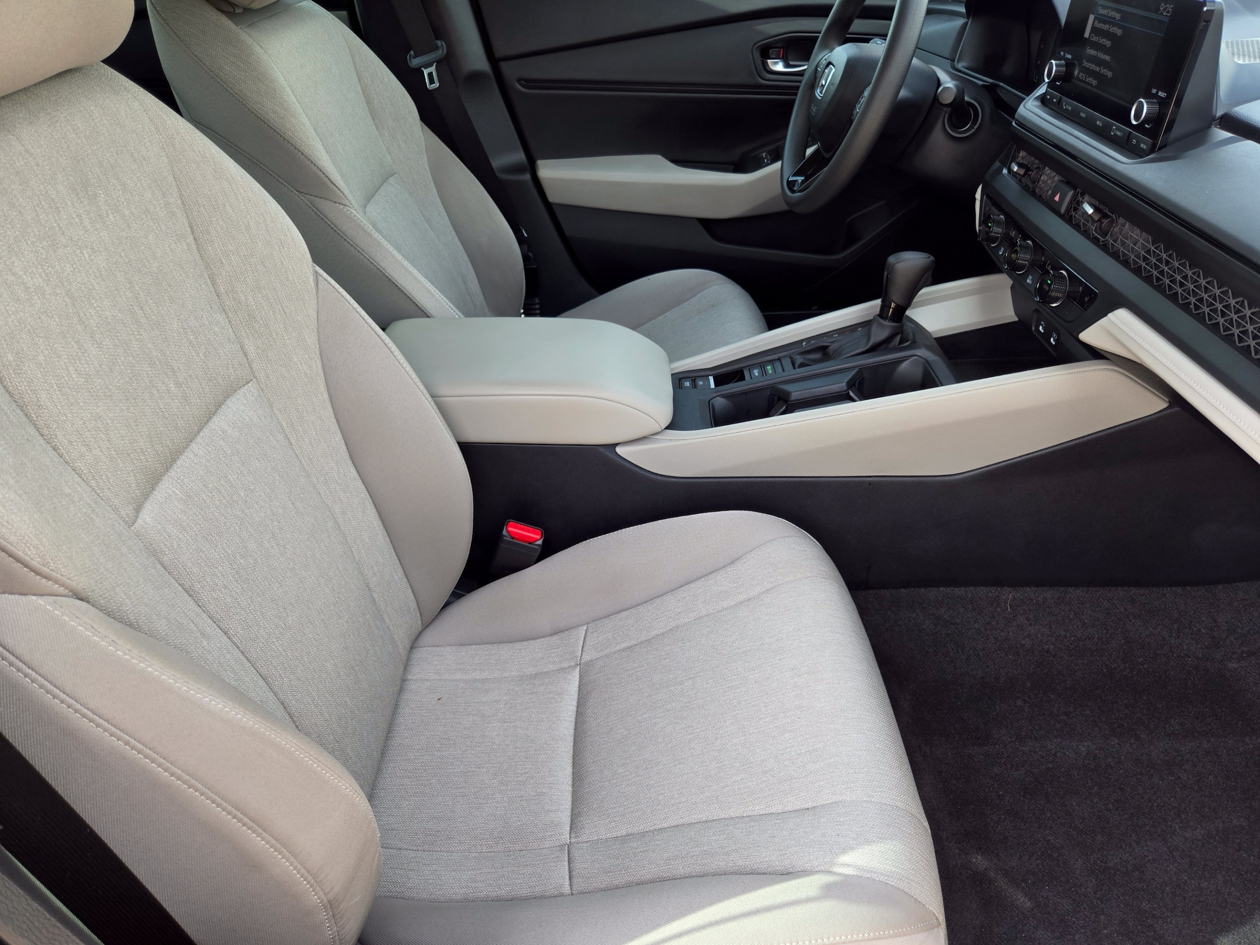 2025 Honda Accord SE - Photo 10