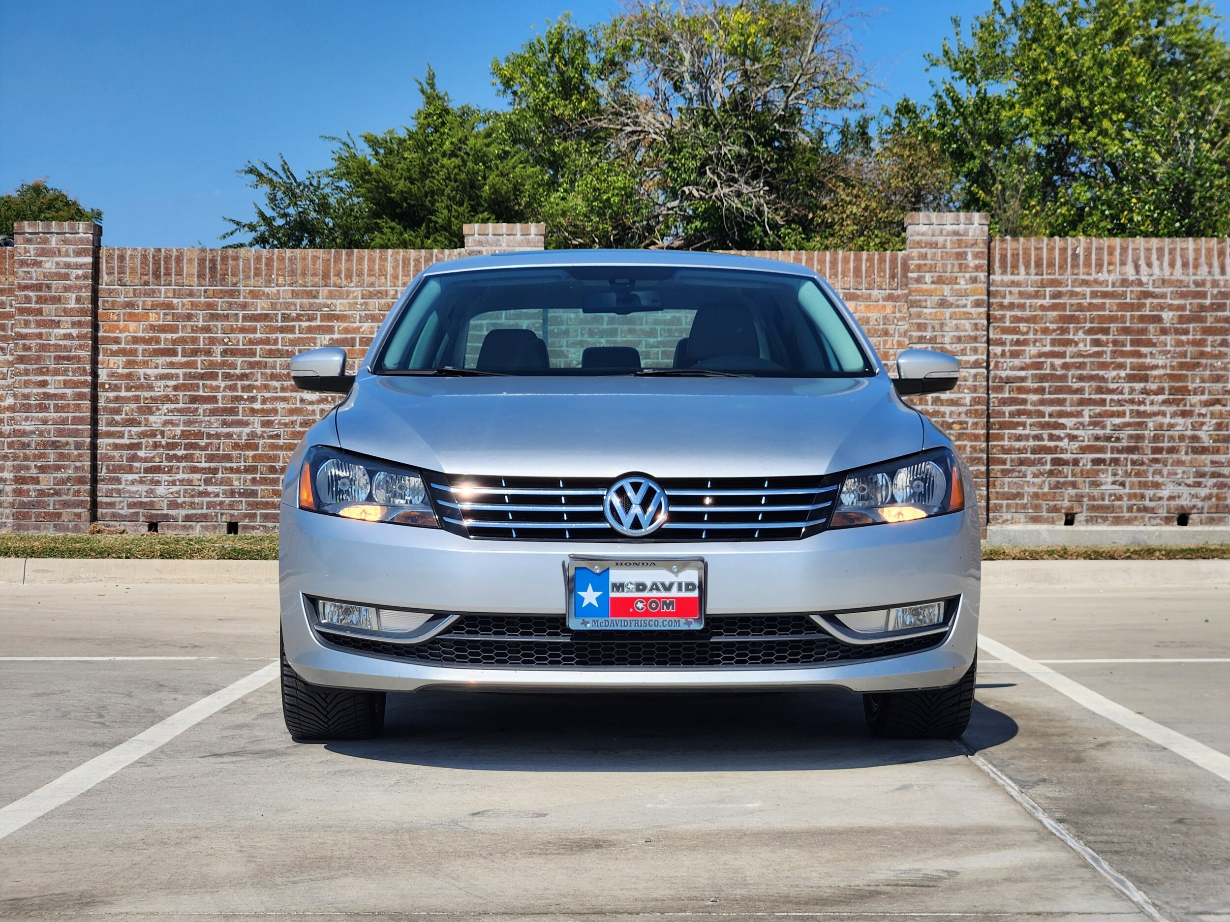 2014 Volkswagen Passat TDI SEL Premium photo 2