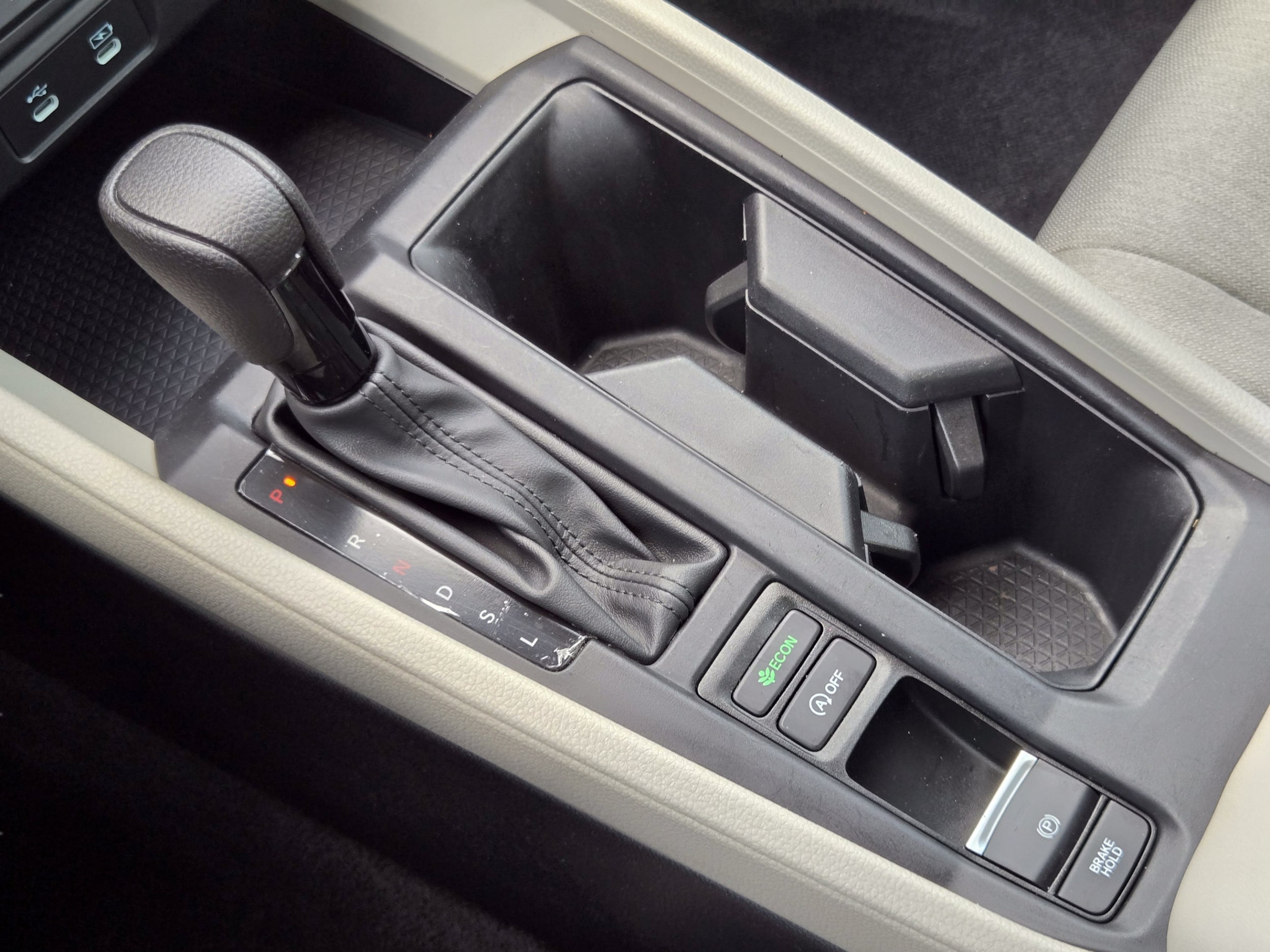 2025 Honda Accord SE - Photo 16