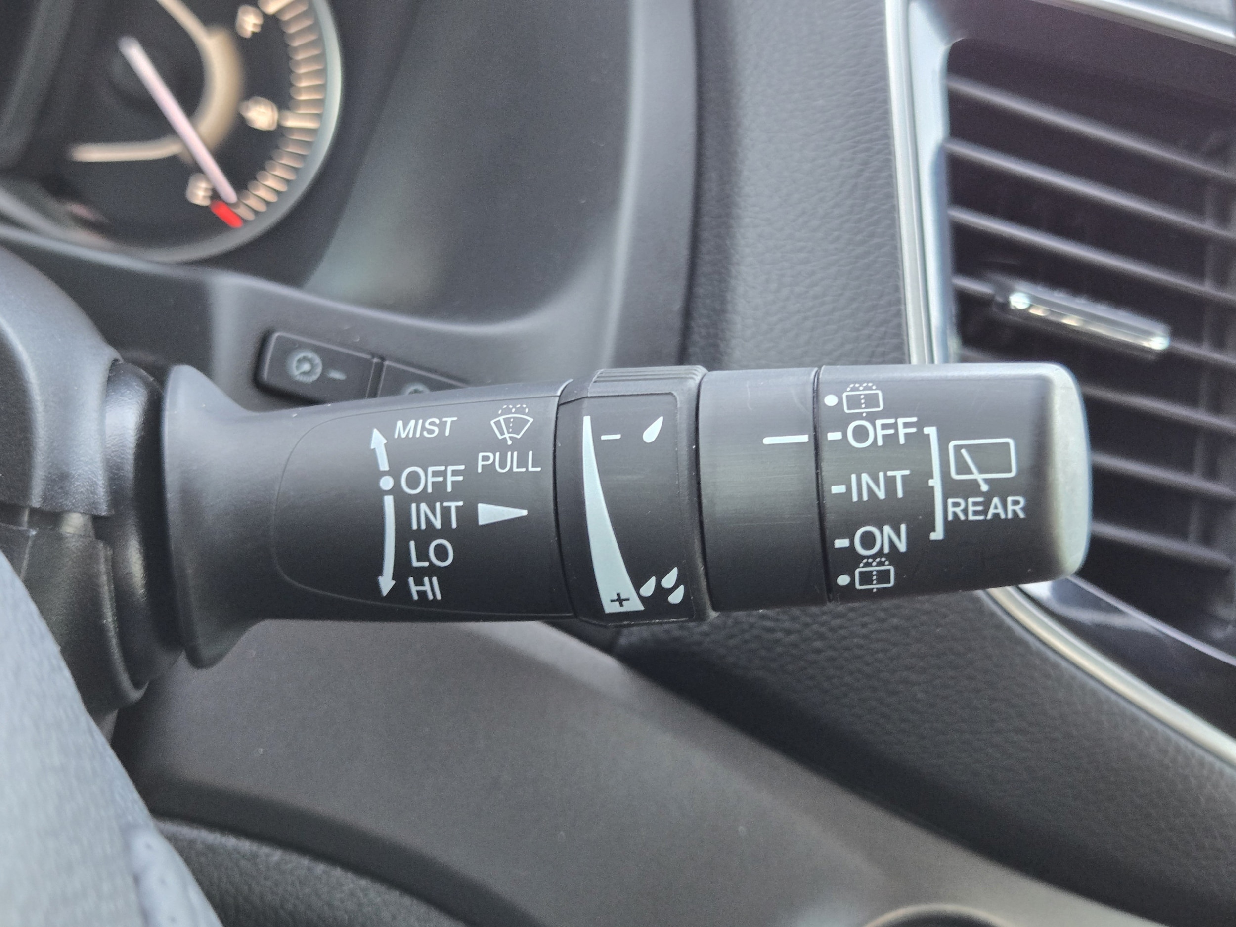 2023 Honda Passport EX-L - Photo 18