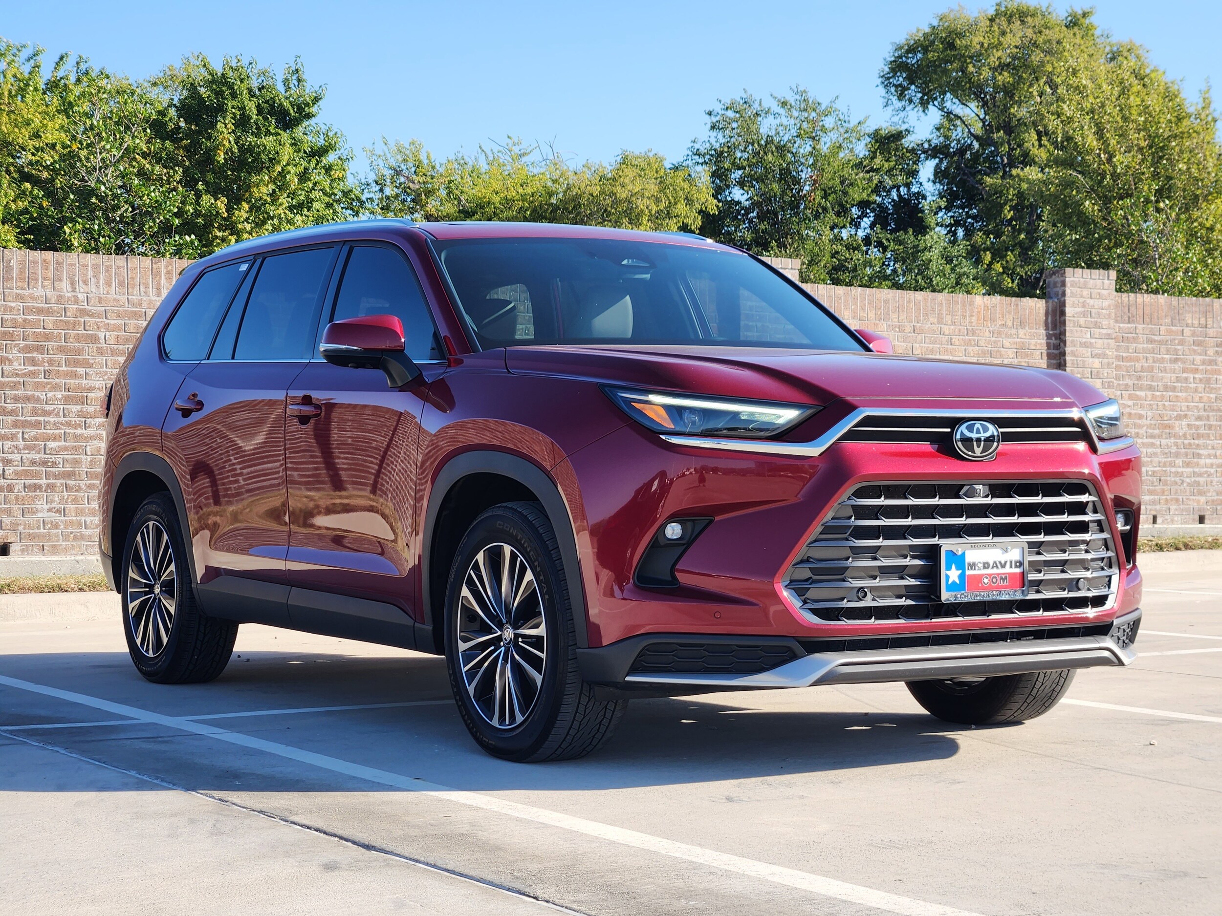 2024 Toyota Highlander Hybrid Platinum photo 3