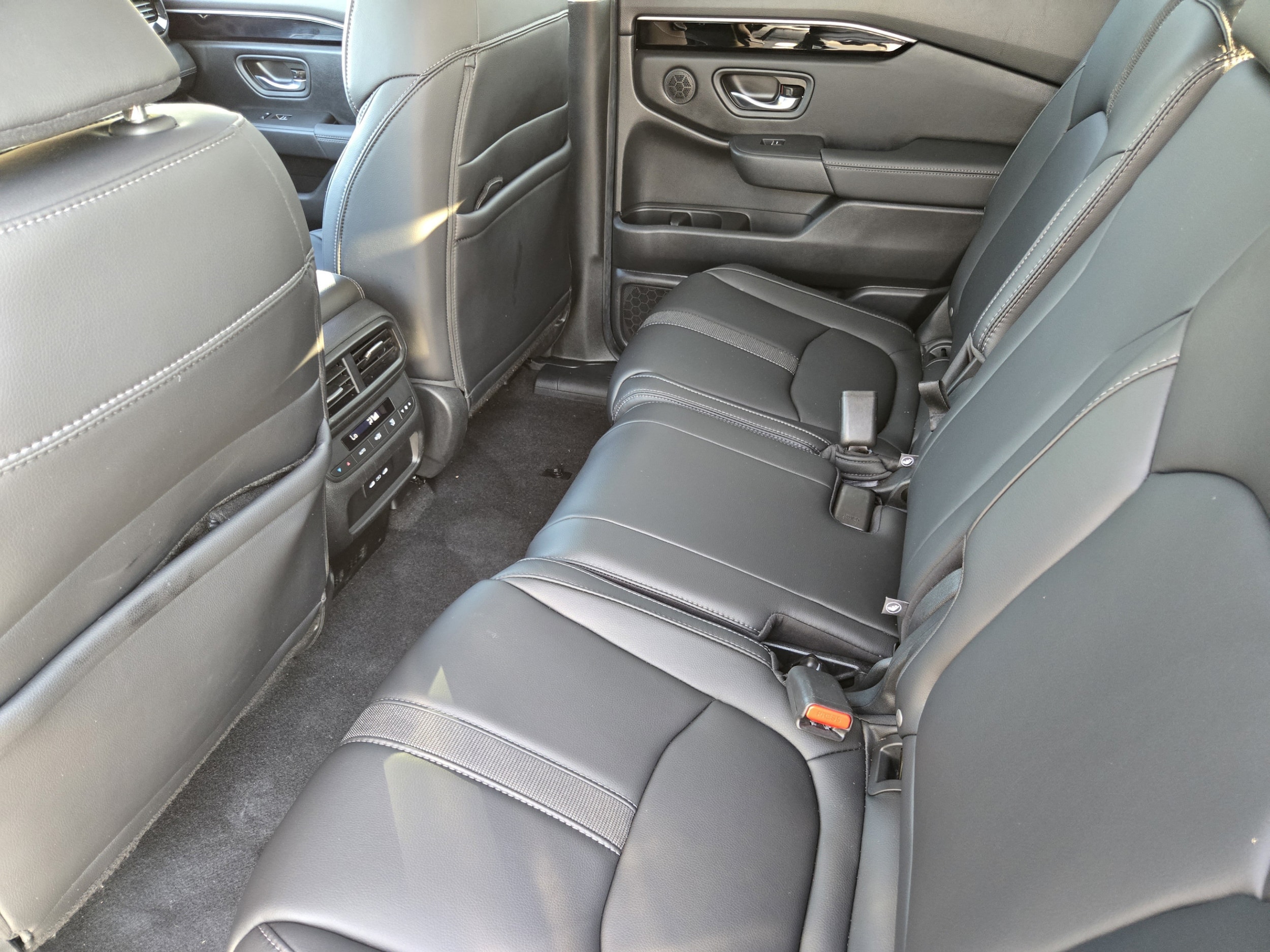 2025 Honda Pilot Touring - Photo 27
