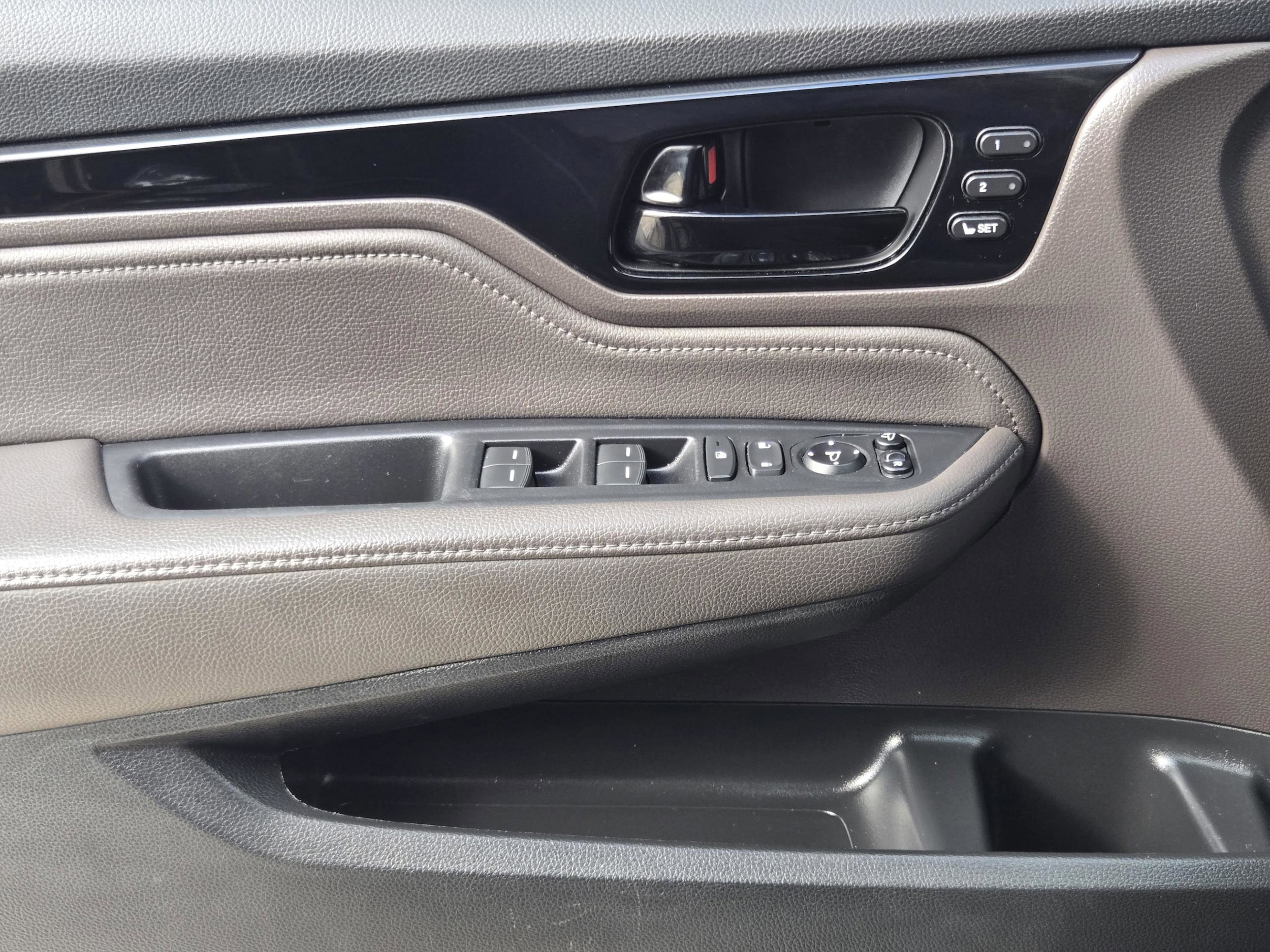 2022 Honda Odyssey Elite - Photo 18