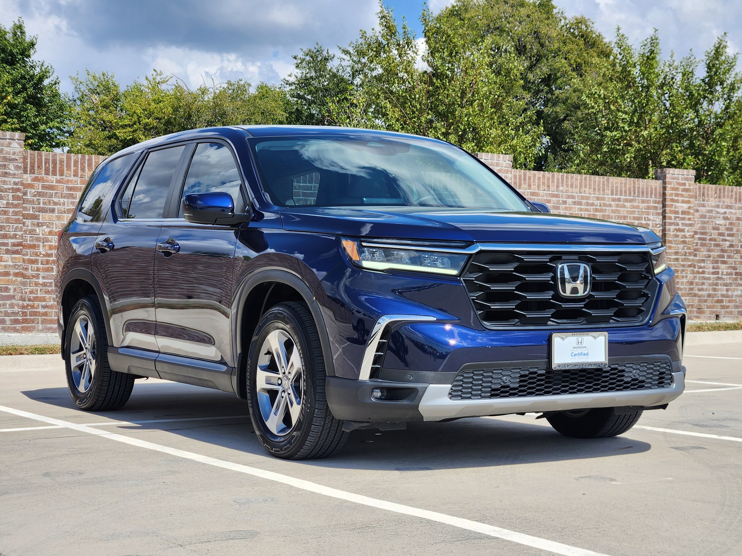 2024 Honda Pilot EX-L photo 2