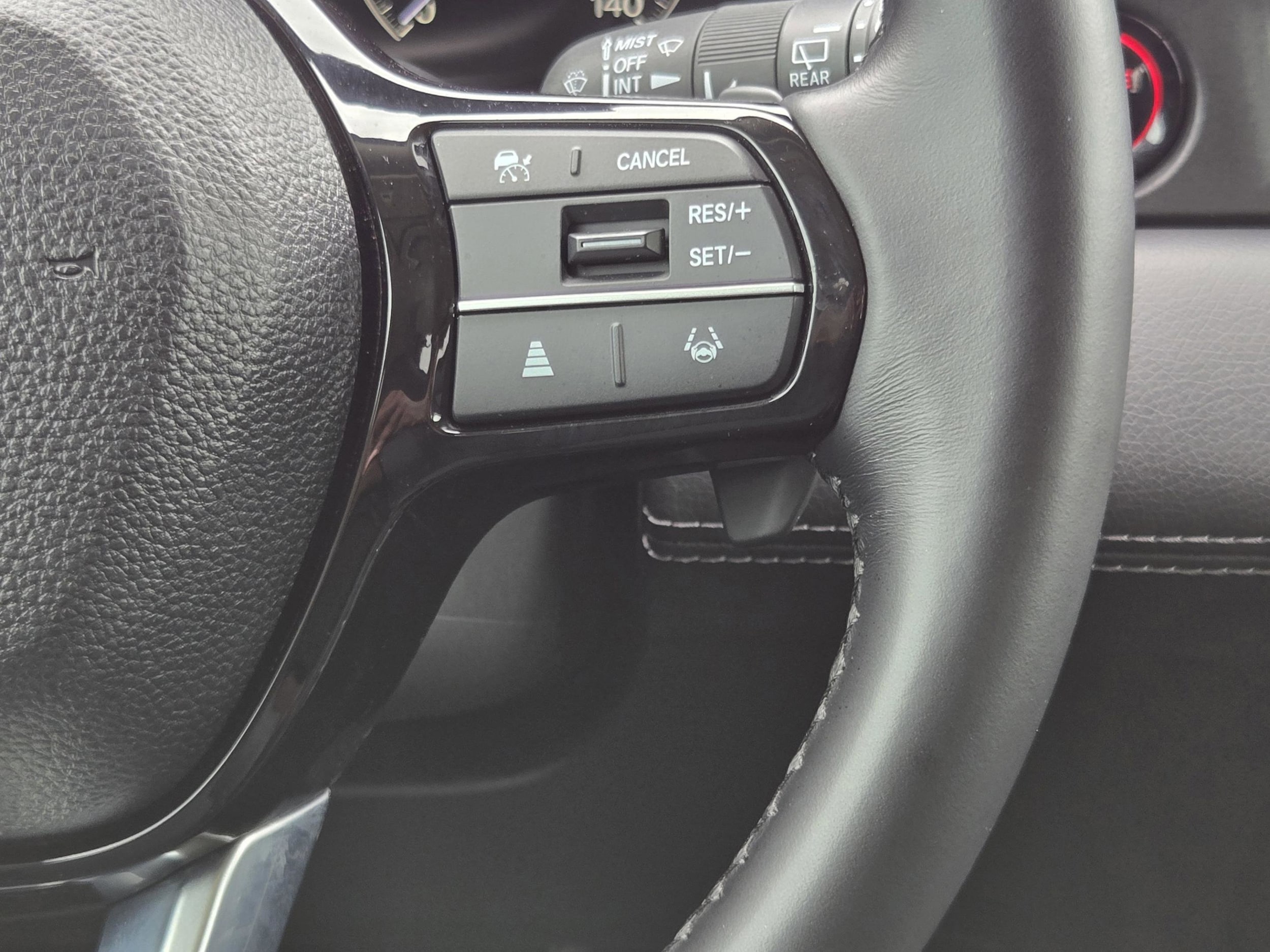 2025 Honda Pilot Touring - Photo 25