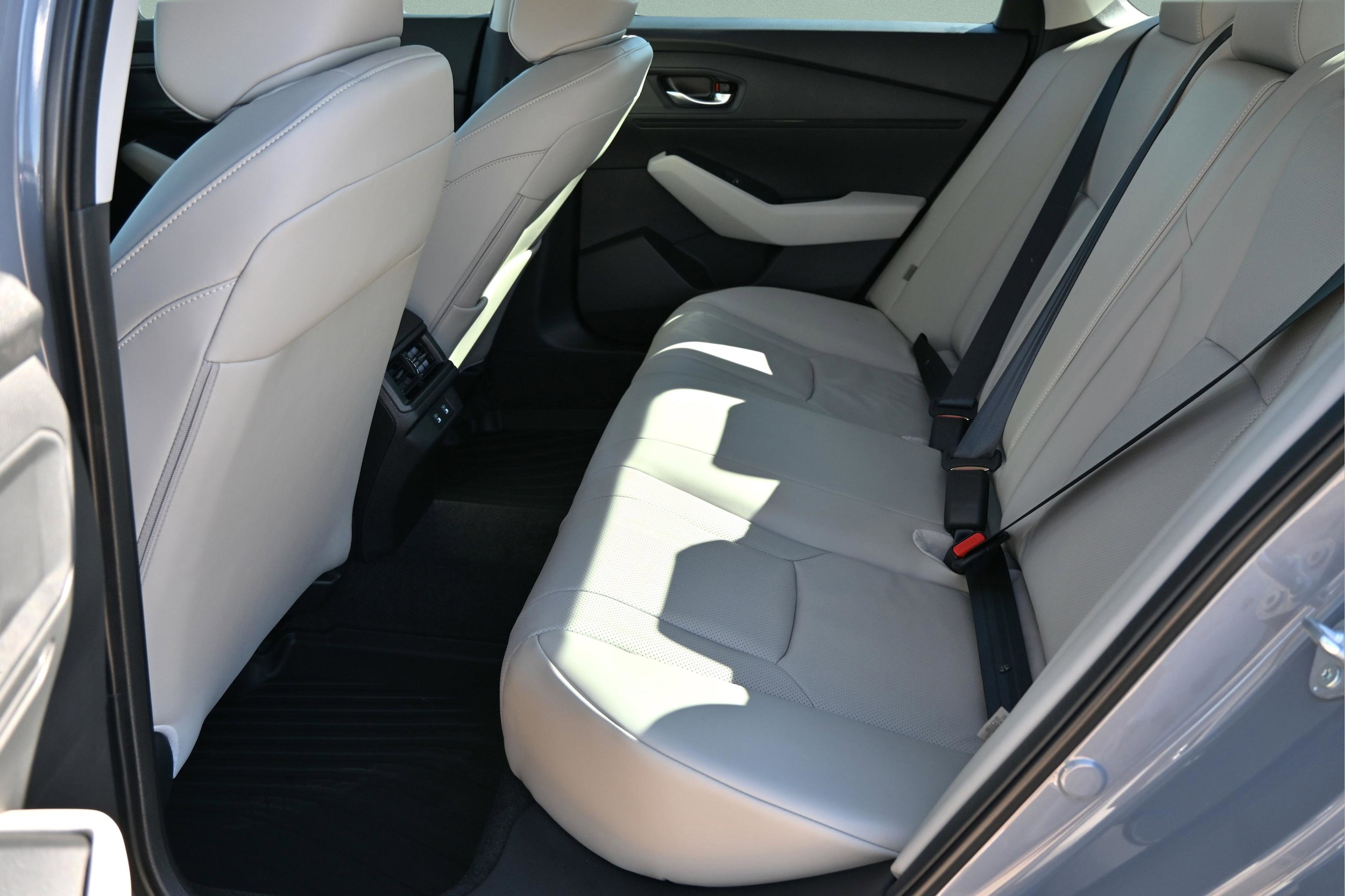 2025 Honda Accord Hybrid EX-L - Photo 18