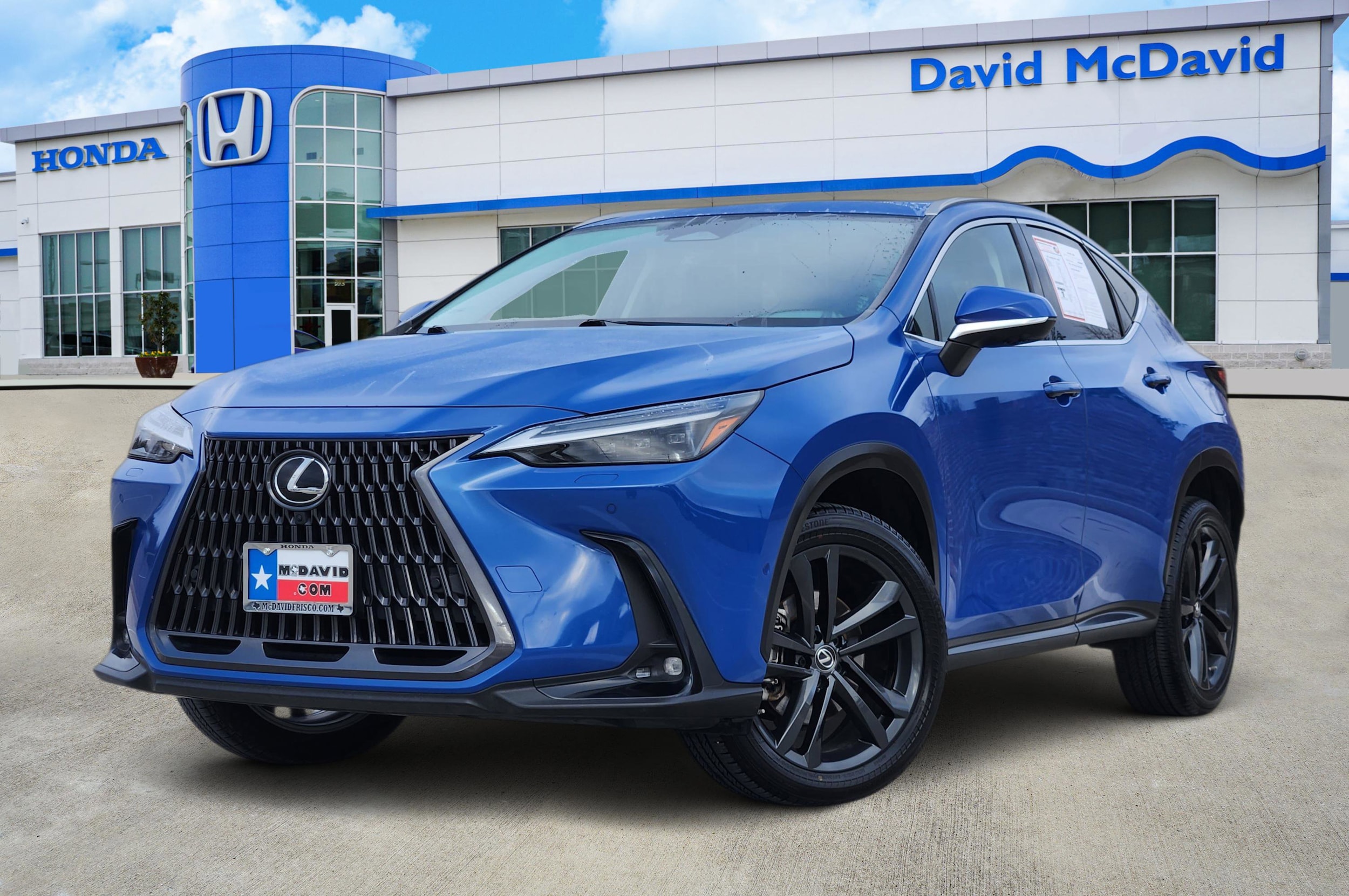 2022 Lexus NX PHEV 450h+'s photo